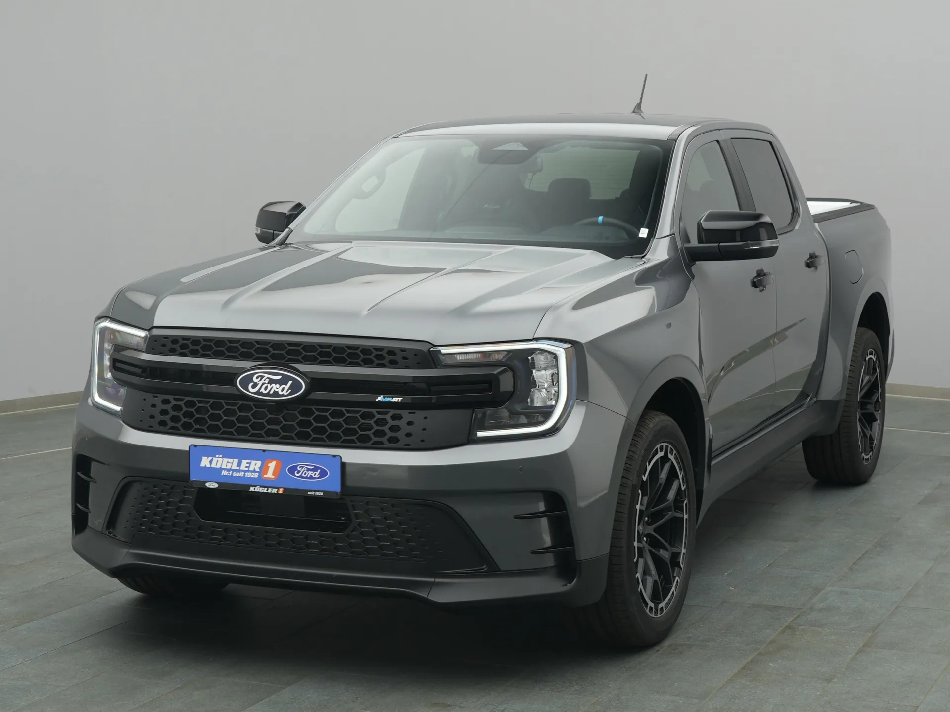 Ford Ranger DoKa MS-RT in grau