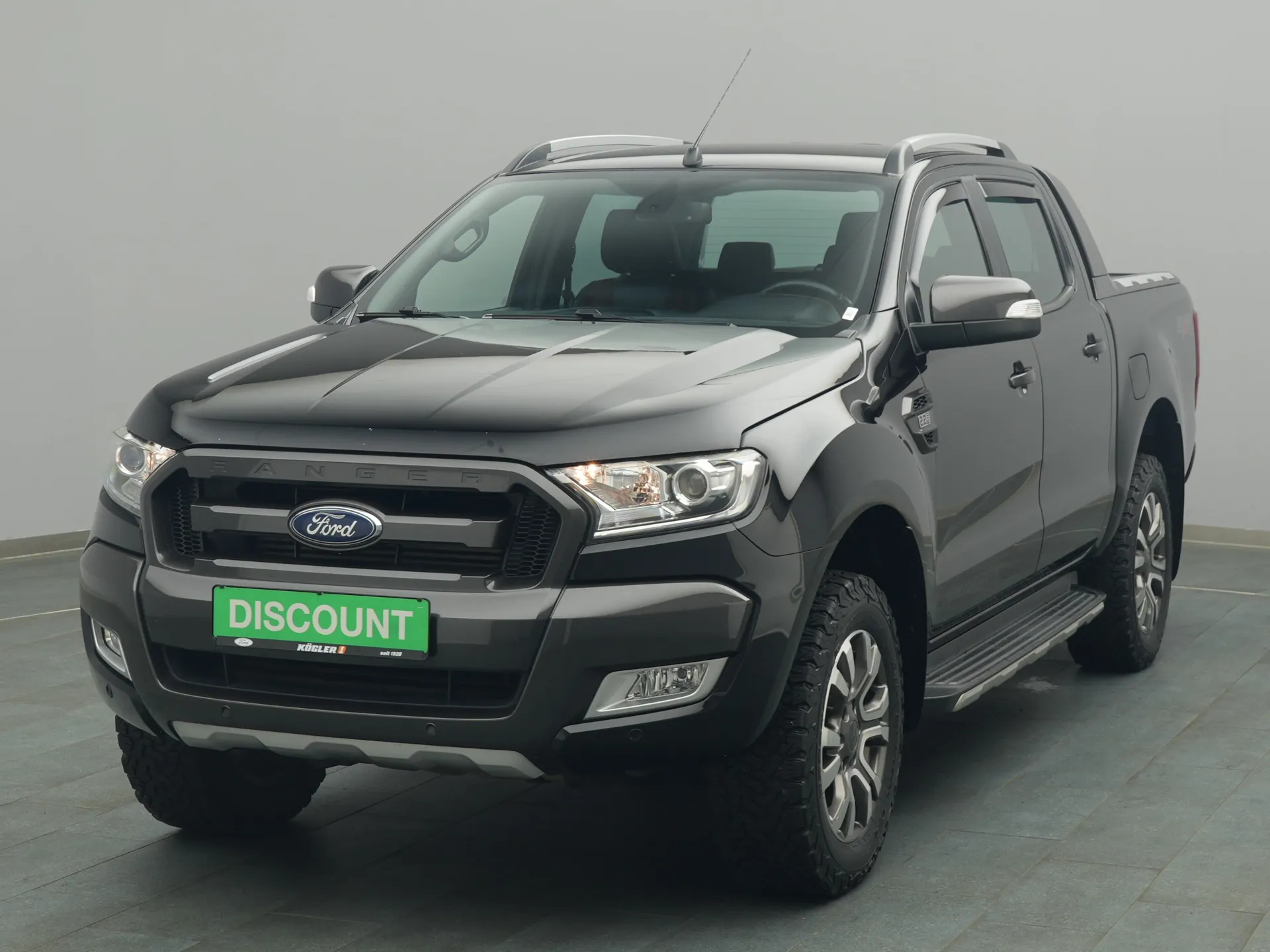 Ford Ranger DoKa Wildtrak in schwarz