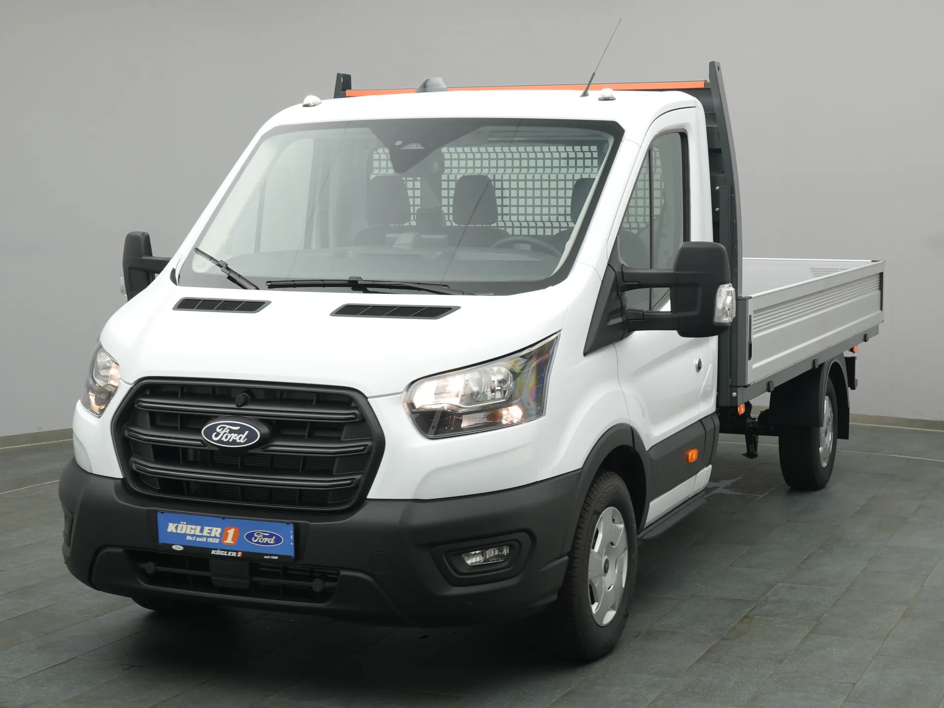 Ford Transit Pritsche EK in weiss