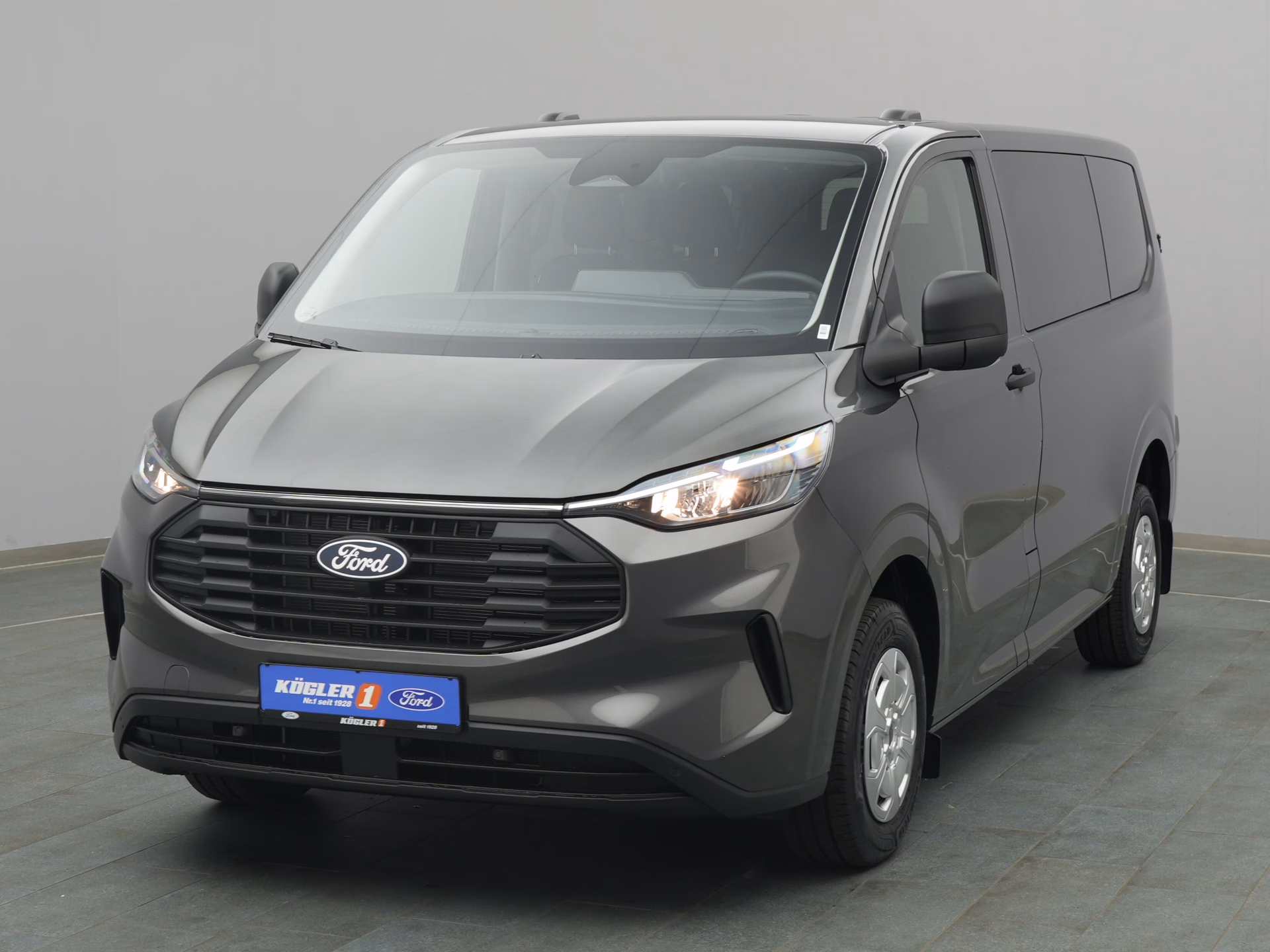 Ford Transit Custom Kombi in grau