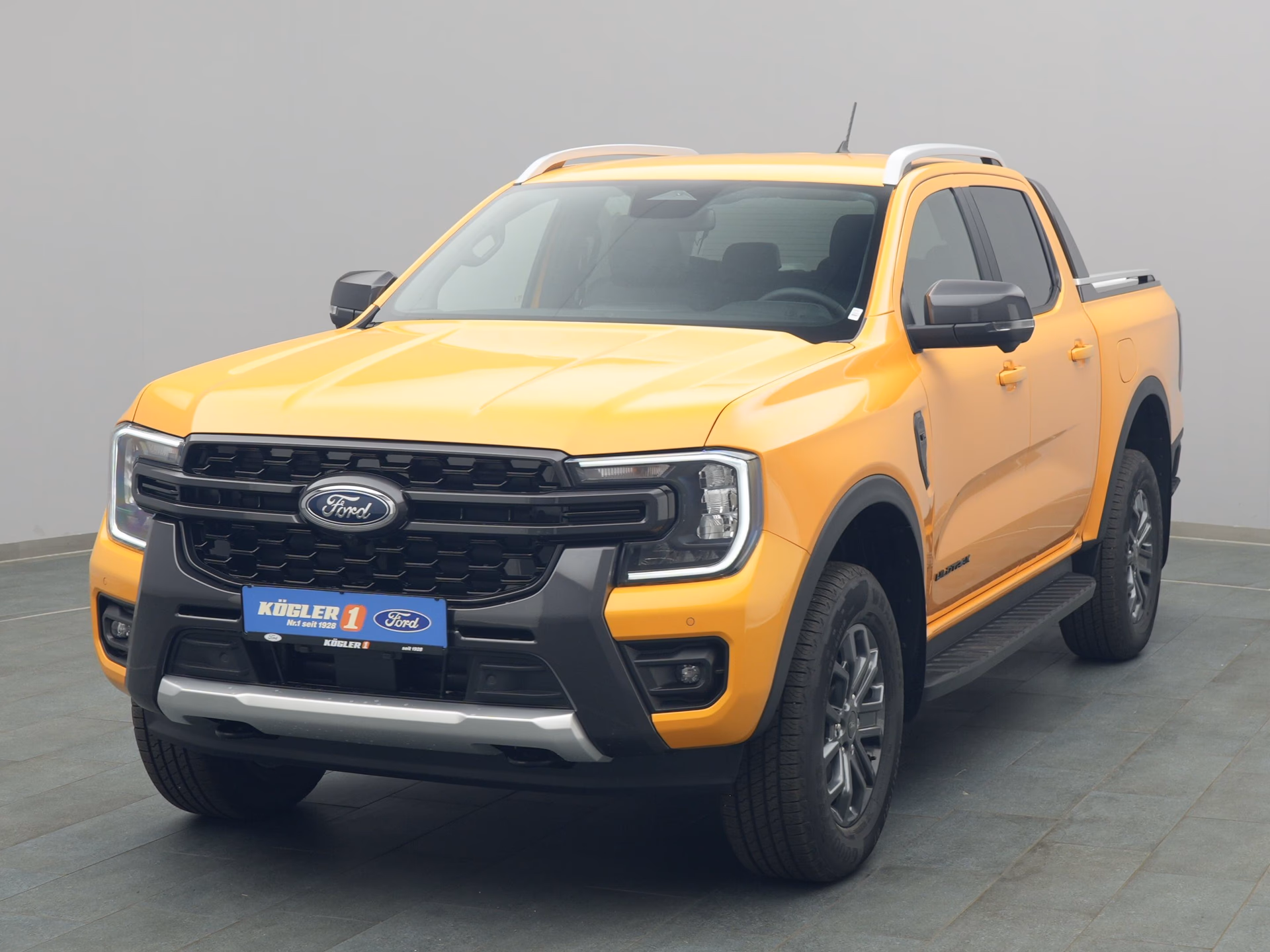 Ford Ranger DoKa Wildtrak in orange