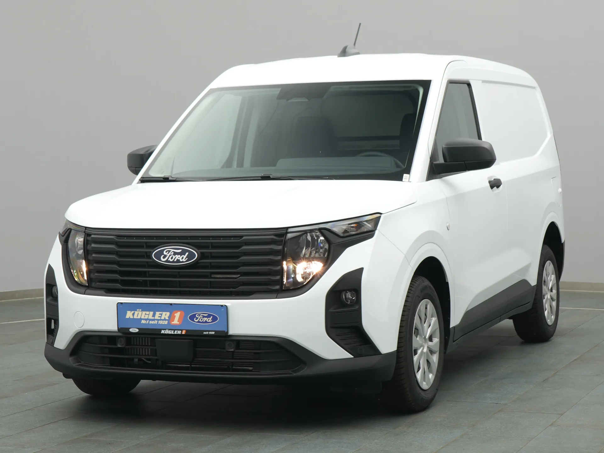 Ford Transit Courier Kasten in weiss