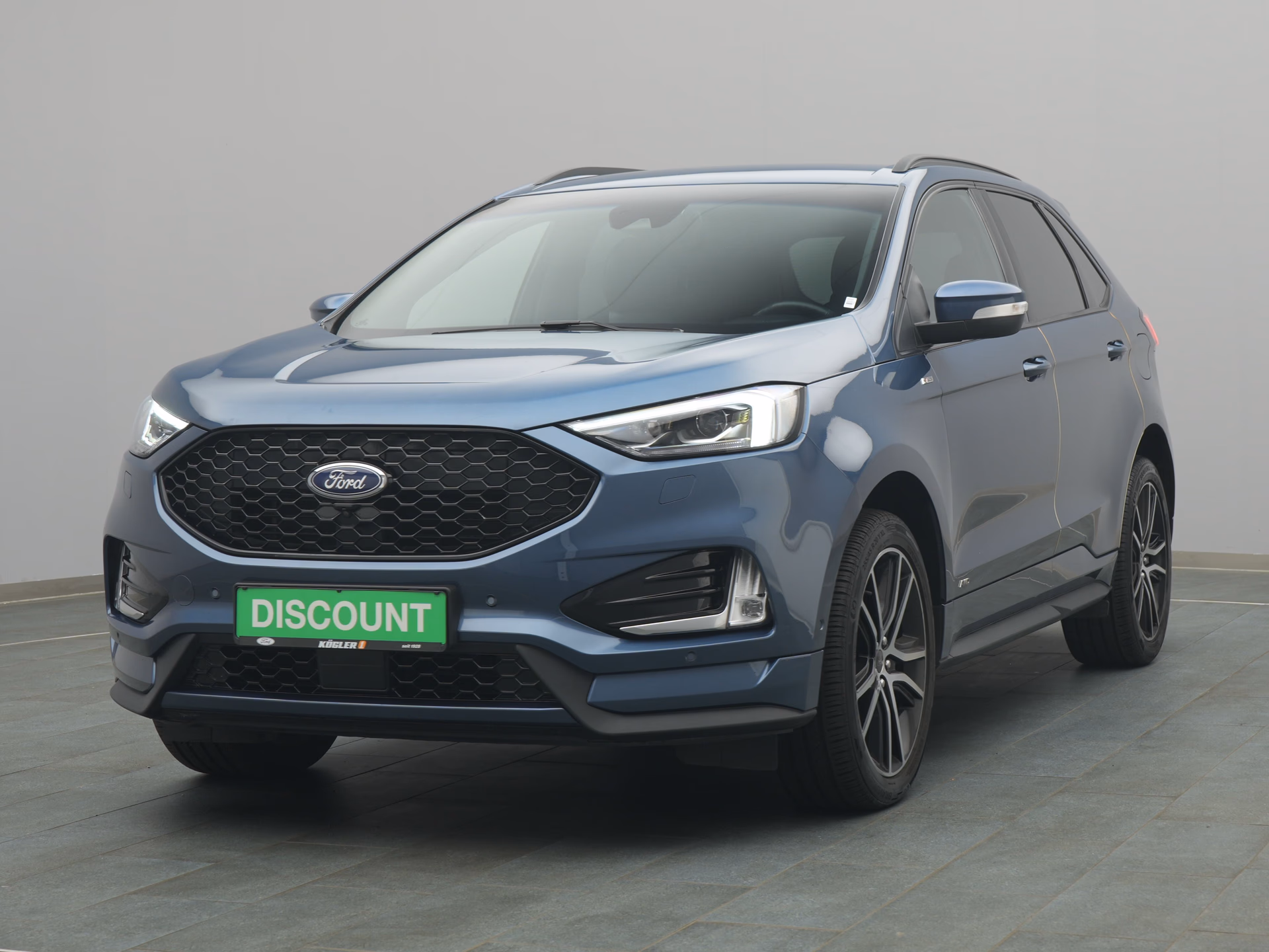 Ford Edge ST-Line in blau
