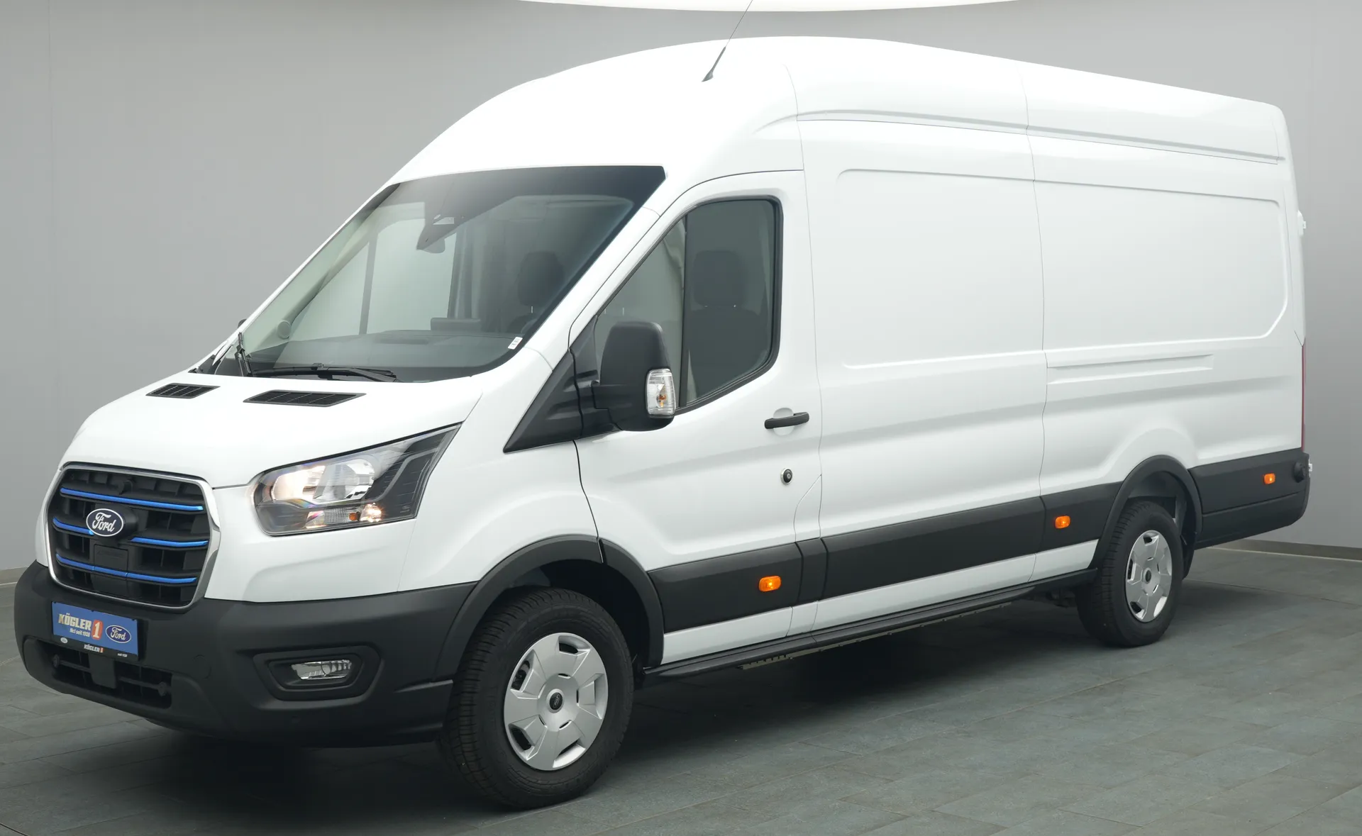 Ford E-Transit Kasten in weiss