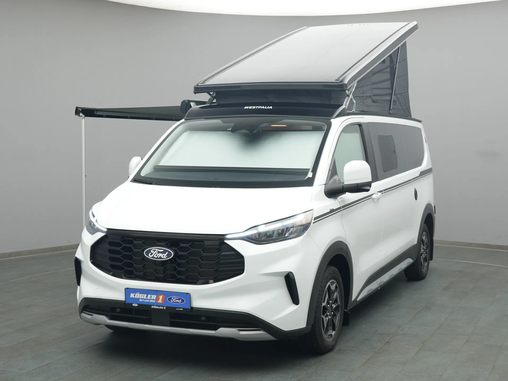 Ford Nugget in weiss