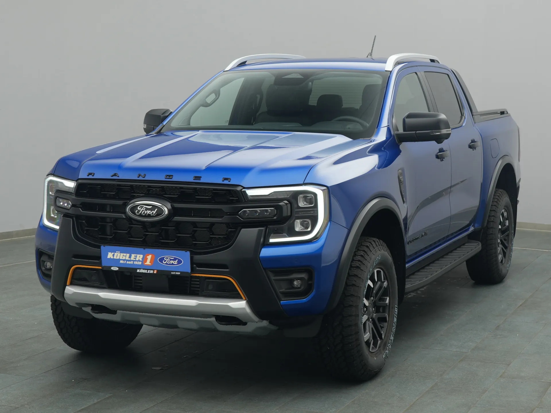 Ford Ranger DoKa Wildtrak X in blau