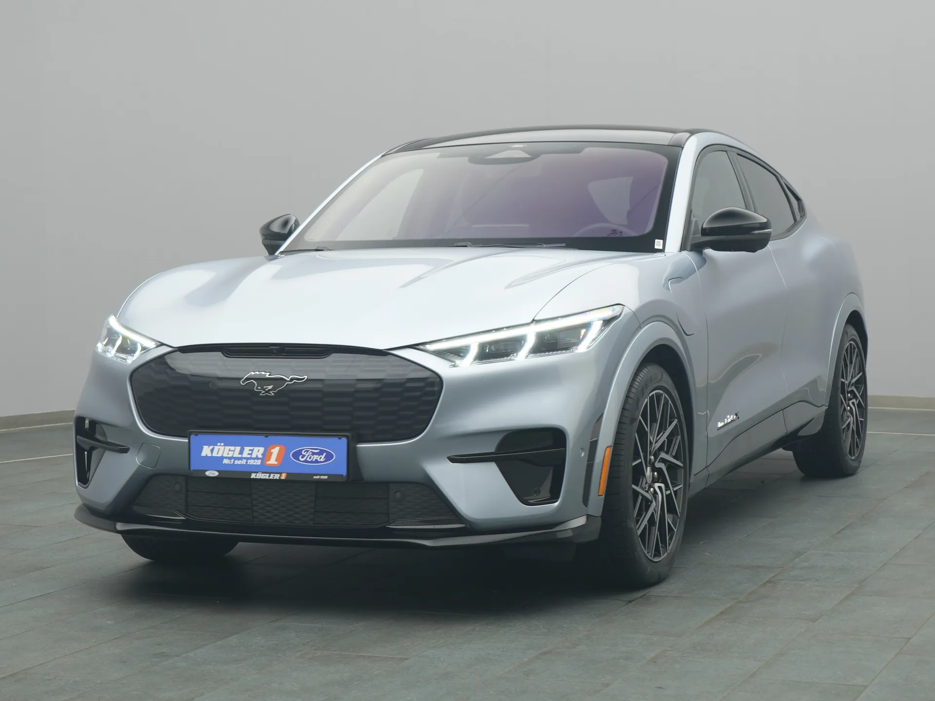 Ford Mustang Mach-E in blau