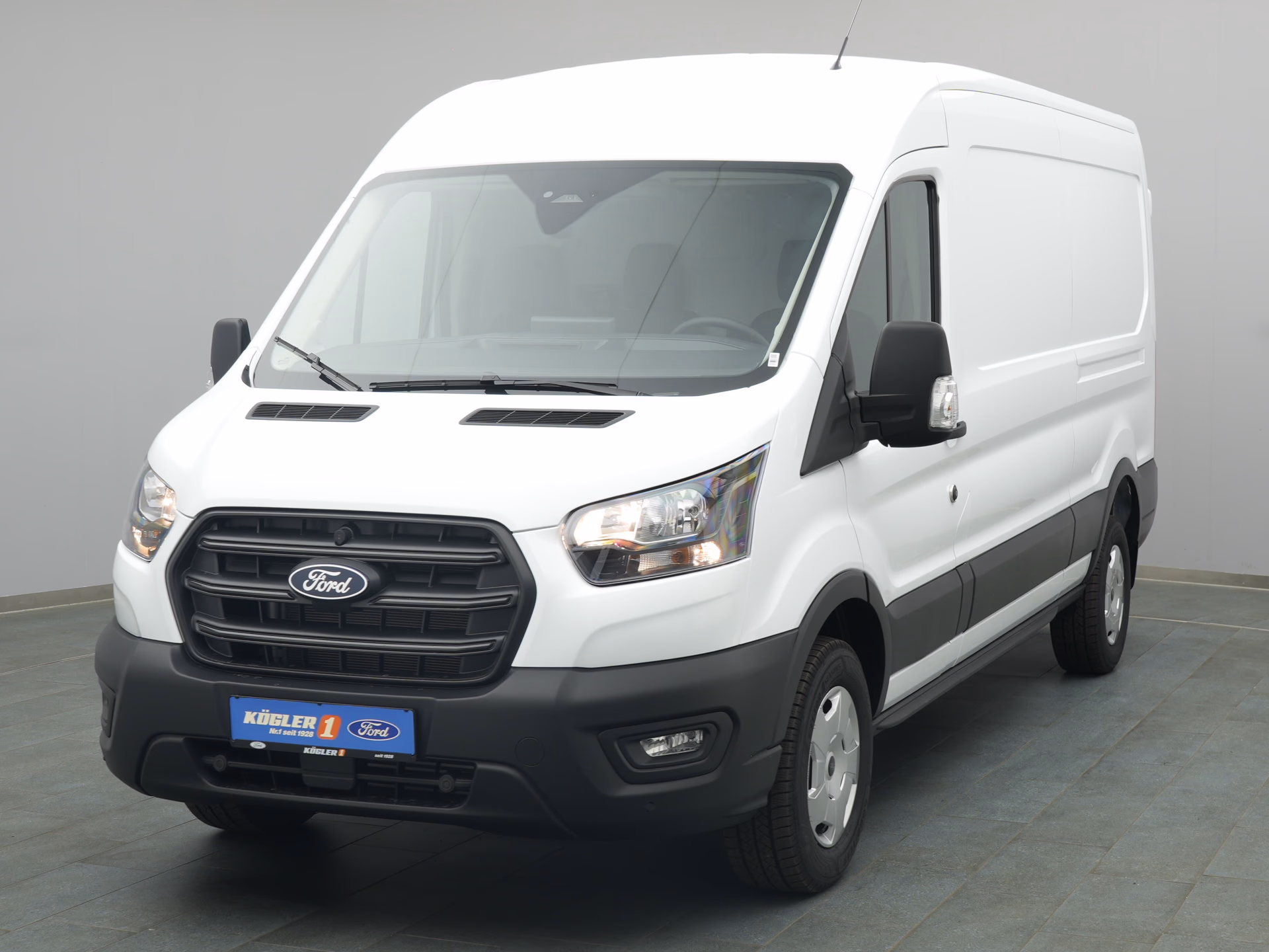 Ford Transit Kasten in weiss