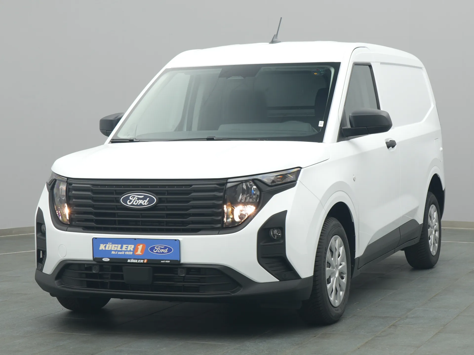 Ford Transit Courier Kasten in weiss