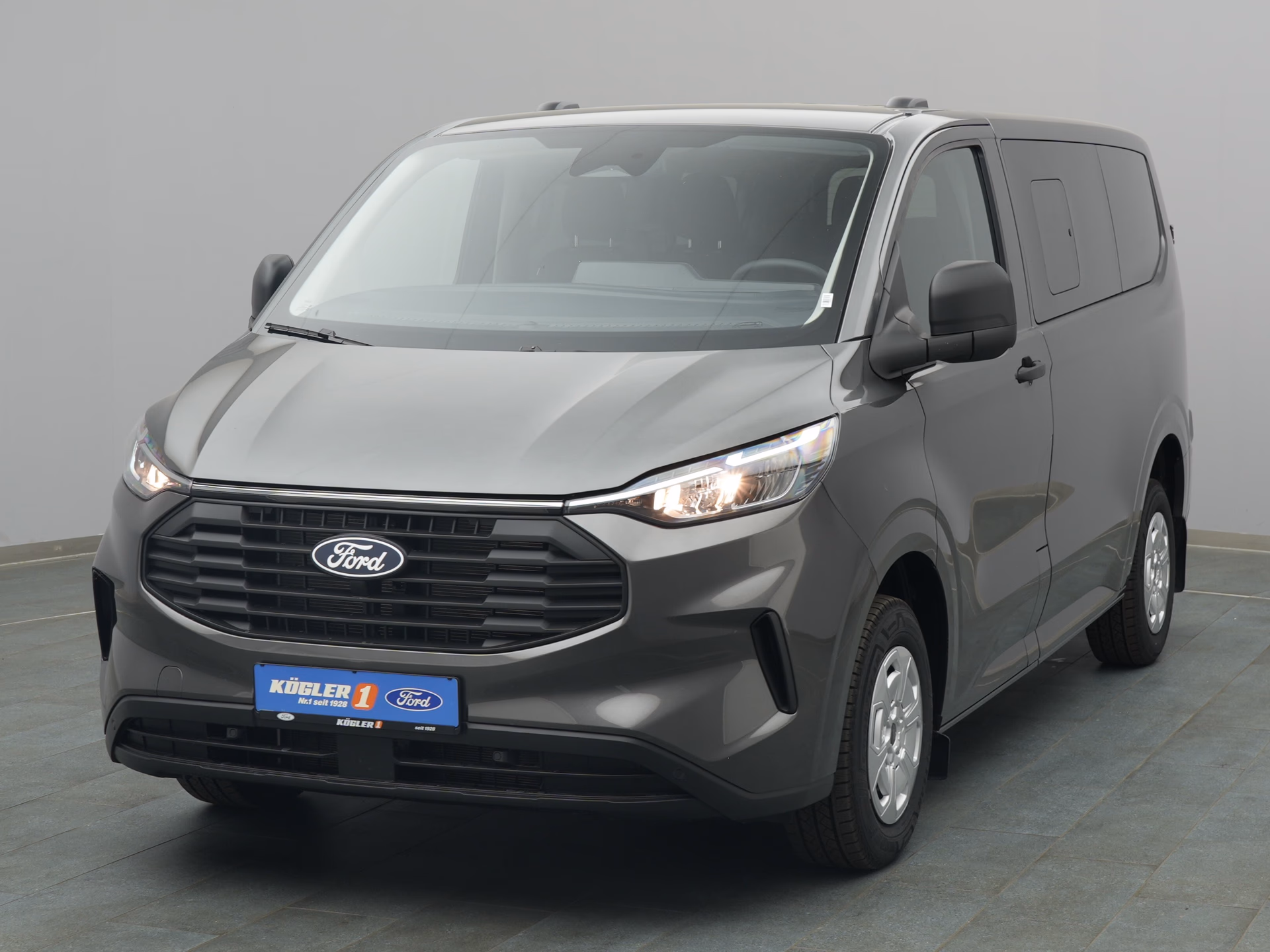Ford Transit Custom Kombi in grau