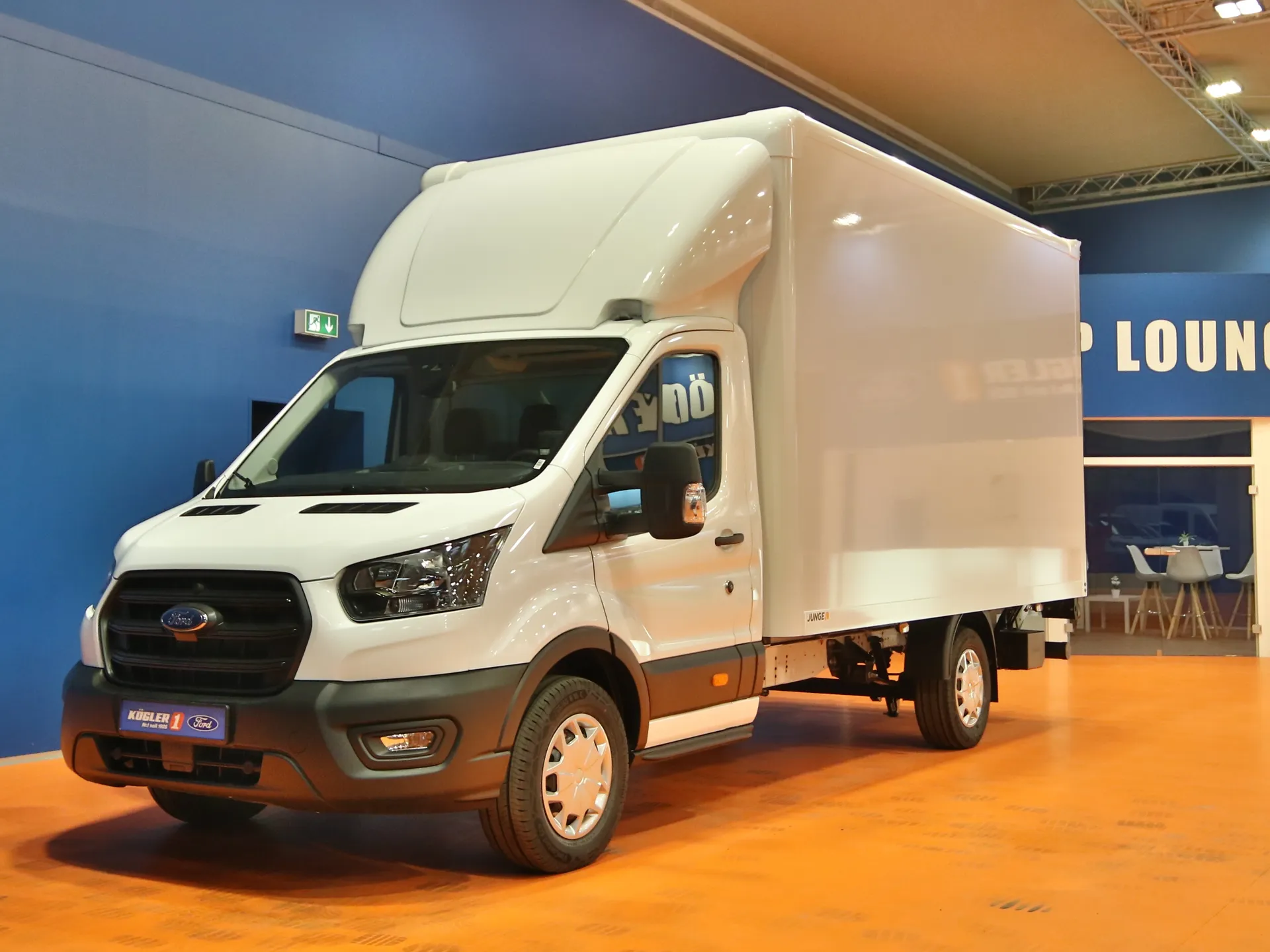 Ford Transit 350 L4 Trend in weiss