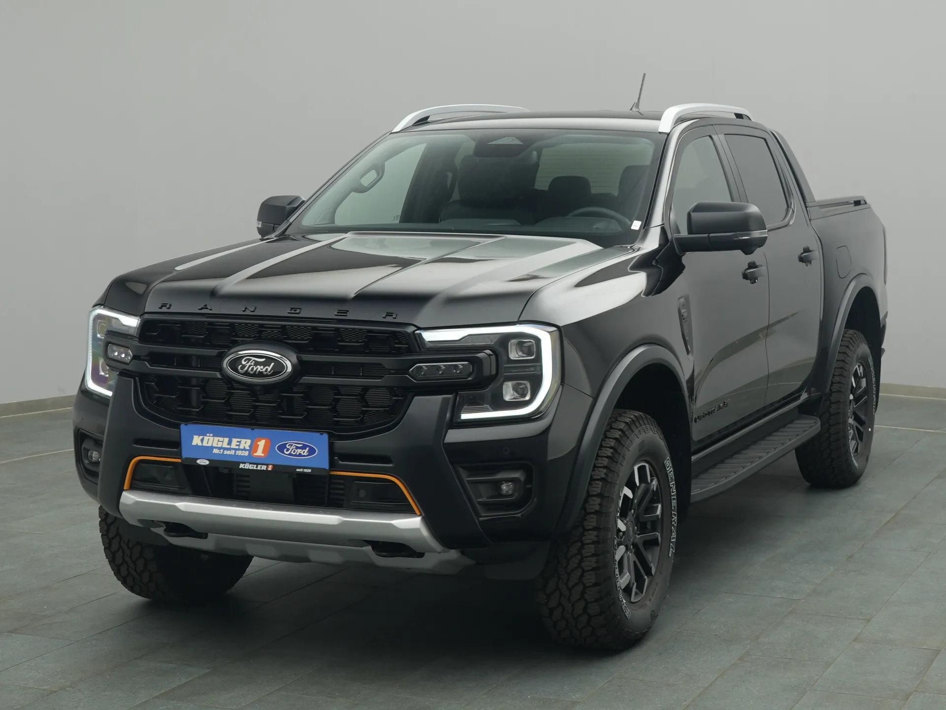 Ford Ranger DoKa Wildtrak X in schwarz