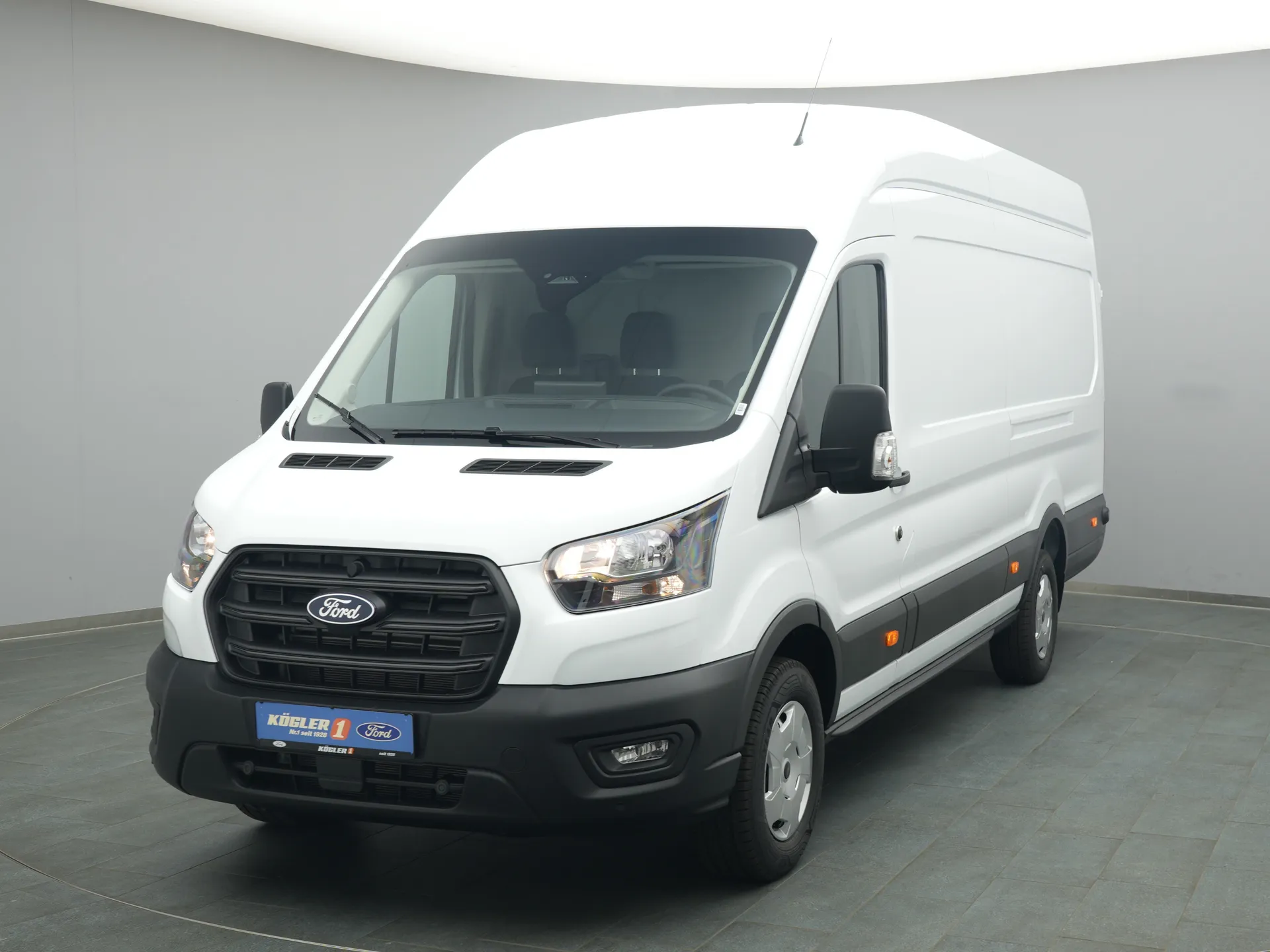 Ford Transit Kasten in weiss