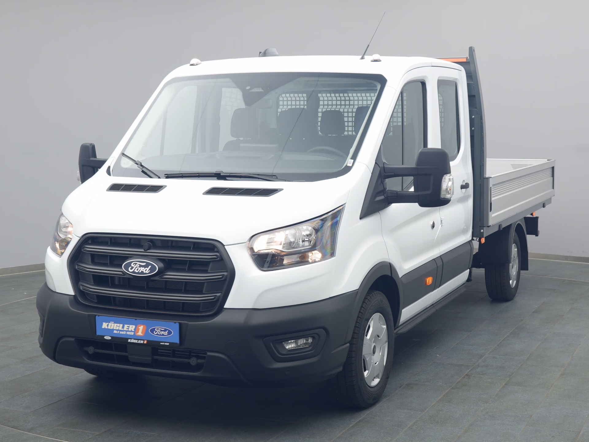 Ford Transit Pritsche Doka in weiss