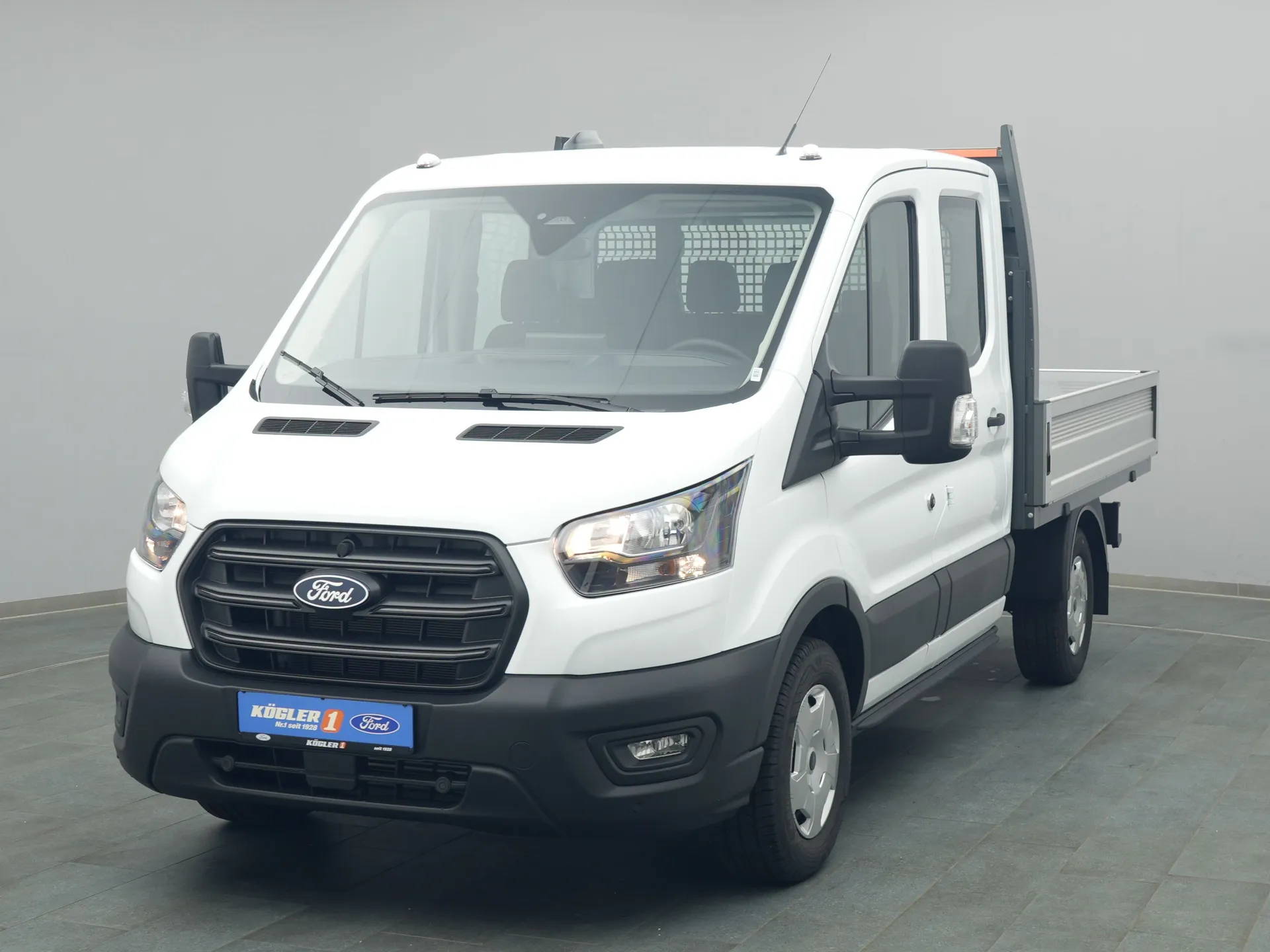 Ford Transit Pritsche Doka in weiss