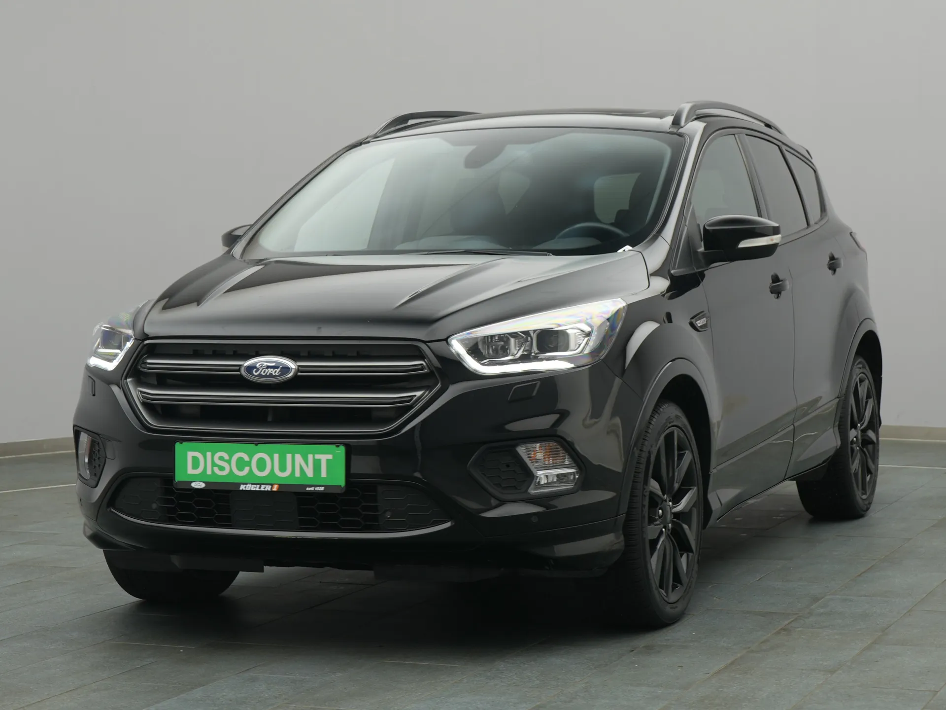 Ford Kuga ST-Line in schwarz