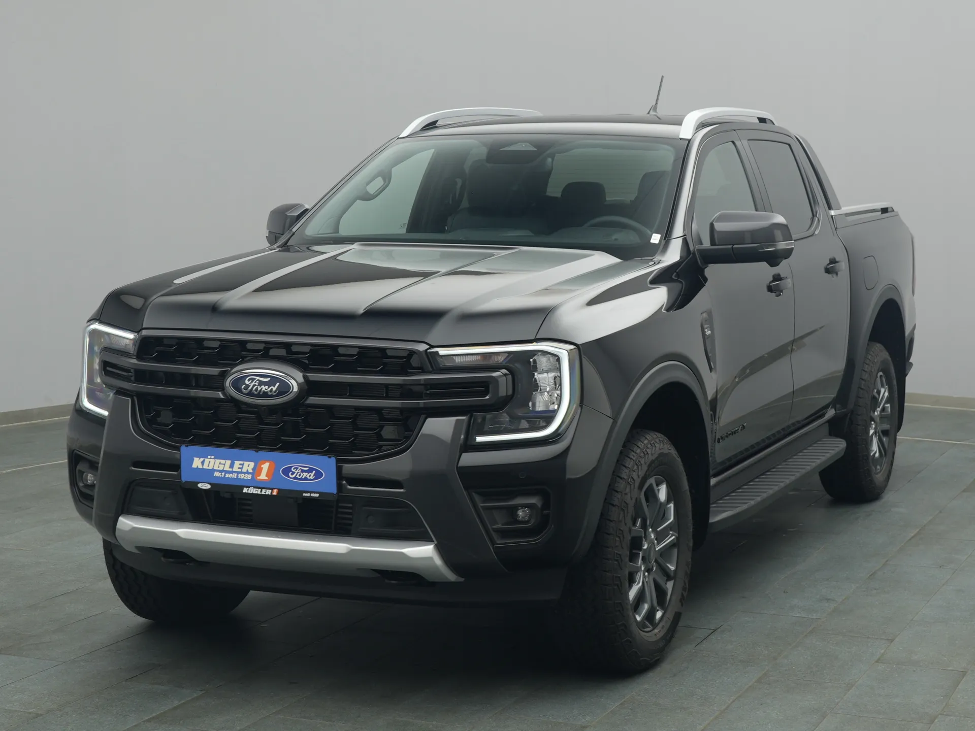 Ford Ranger DoKa Wildtrak in schwarz
