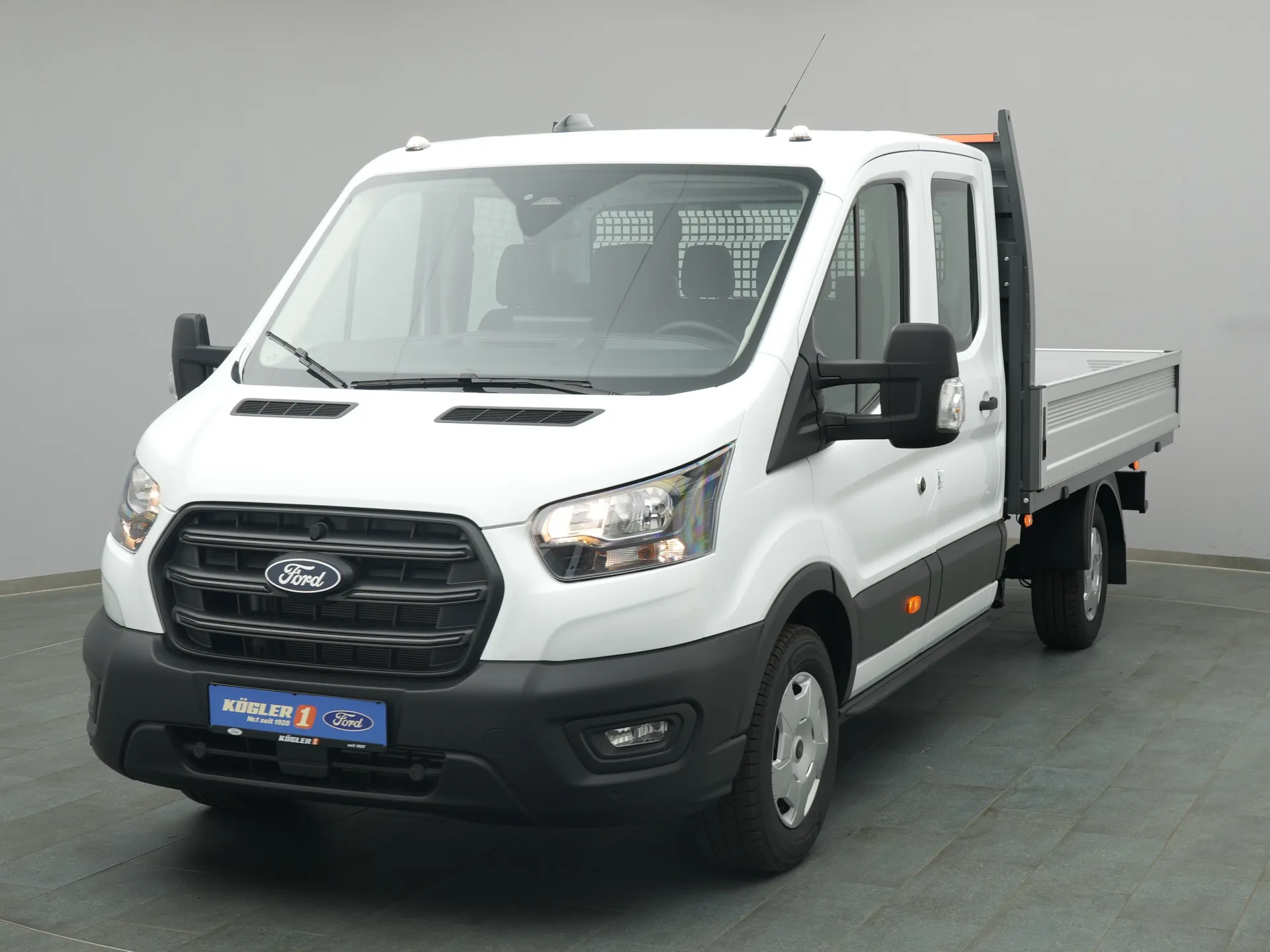 Ford Transit Pritsche Doka in weiss
