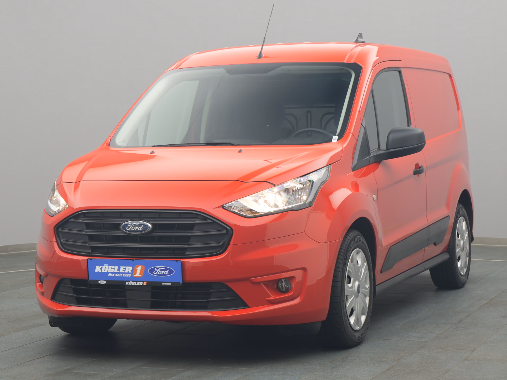 Ford Transit Connect Kasten in rot