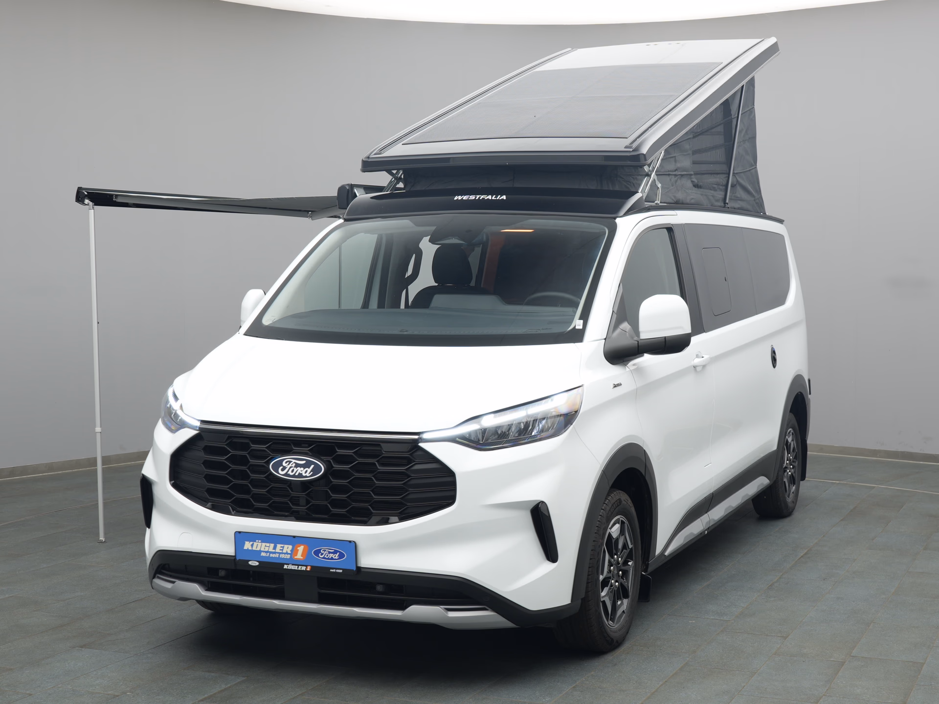 Ford Nugget in weiss