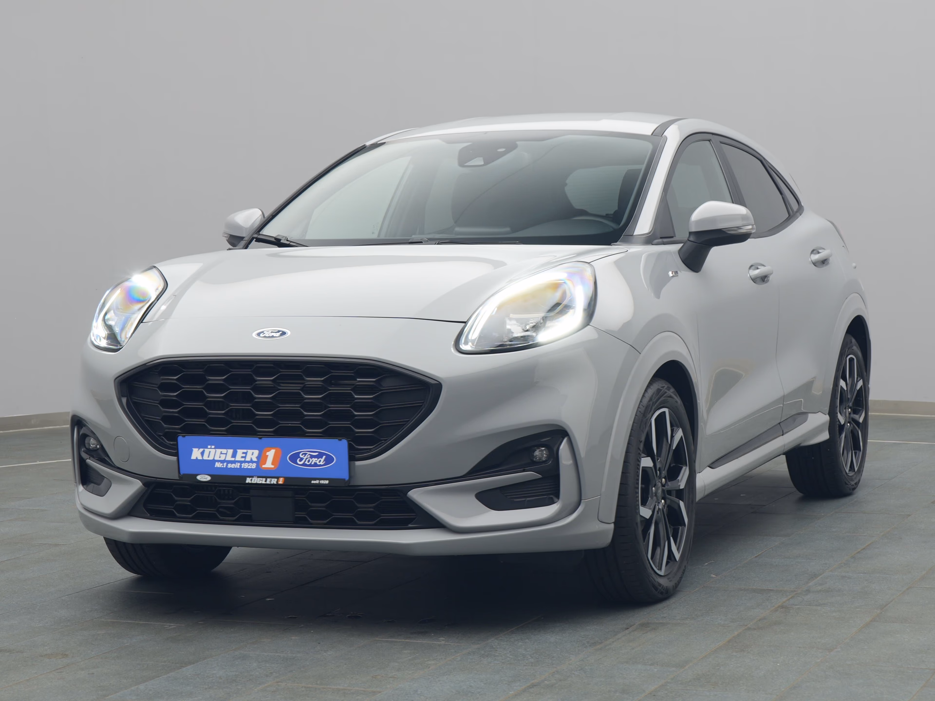 Ford Puma ST-Line X in grau