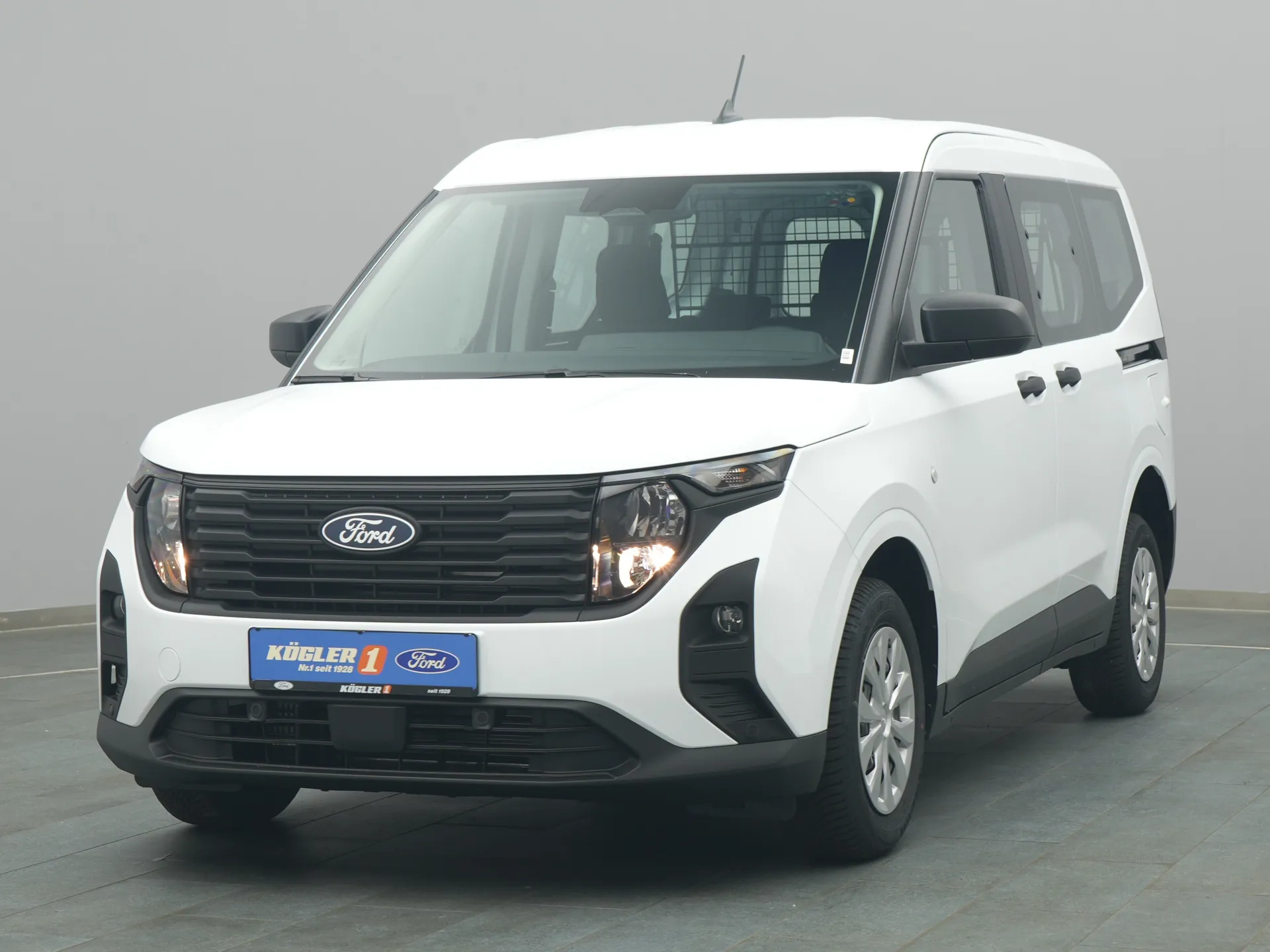 Ford Transit Courier Kasten in weiss