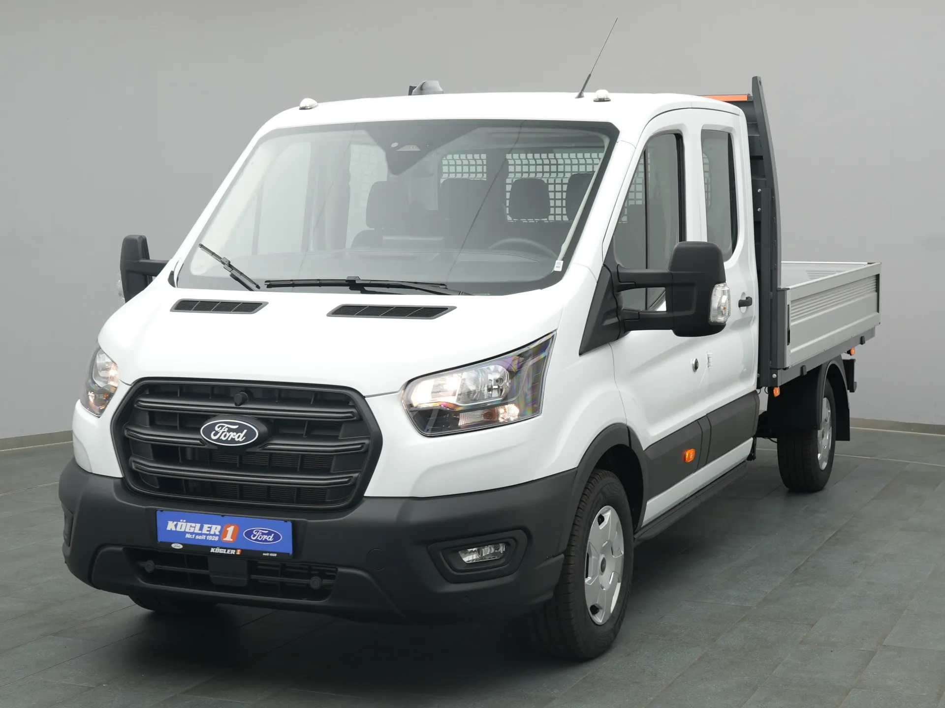 Ford Transit Pritsche Doka in weiss