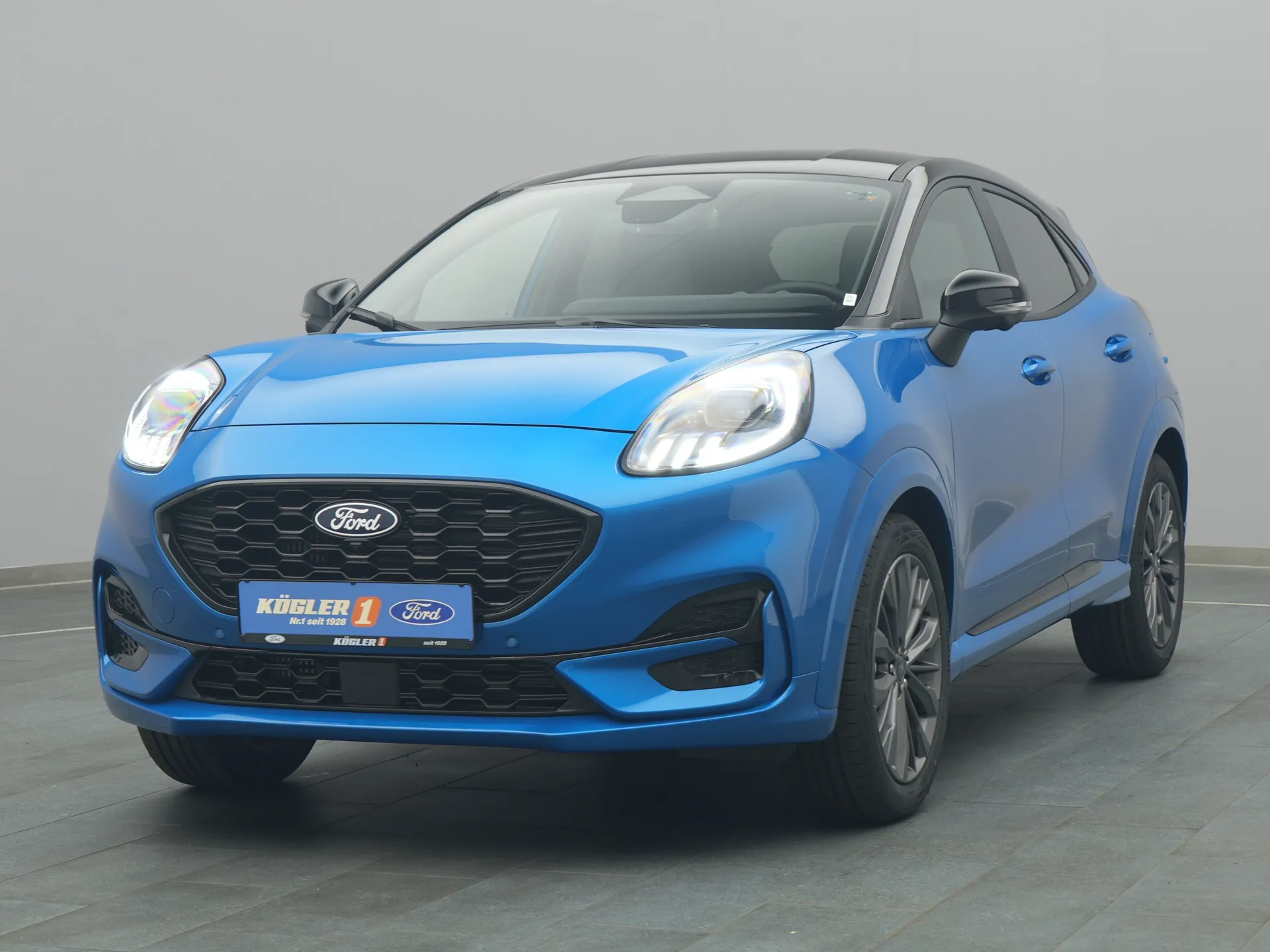 Ford Puma in blau