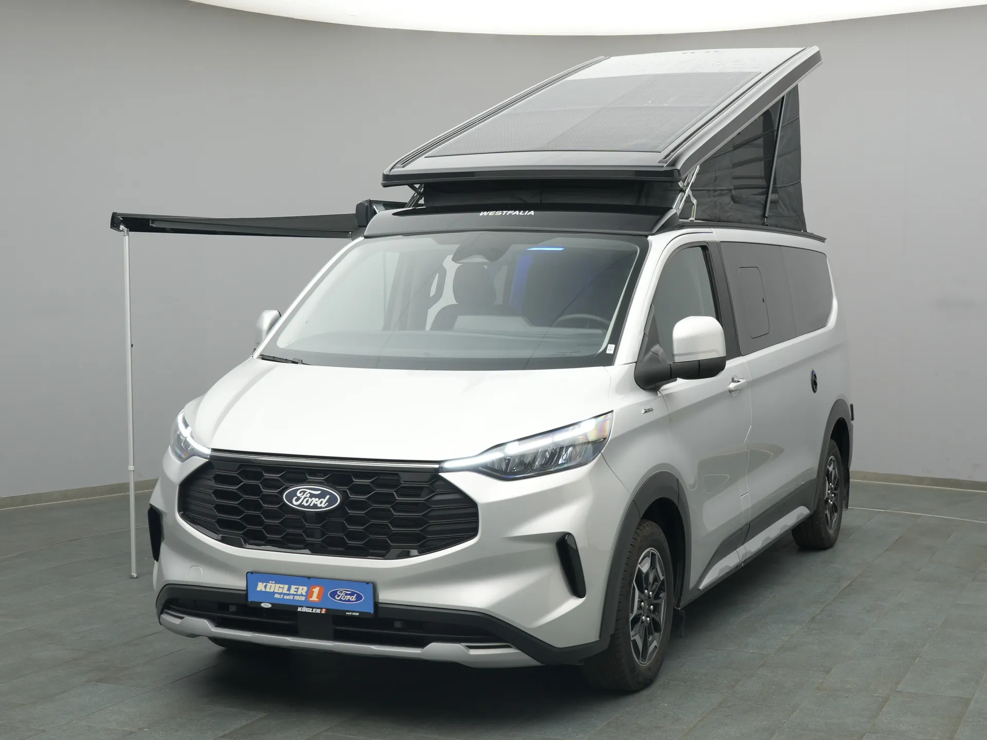 Ford Nugget in silber