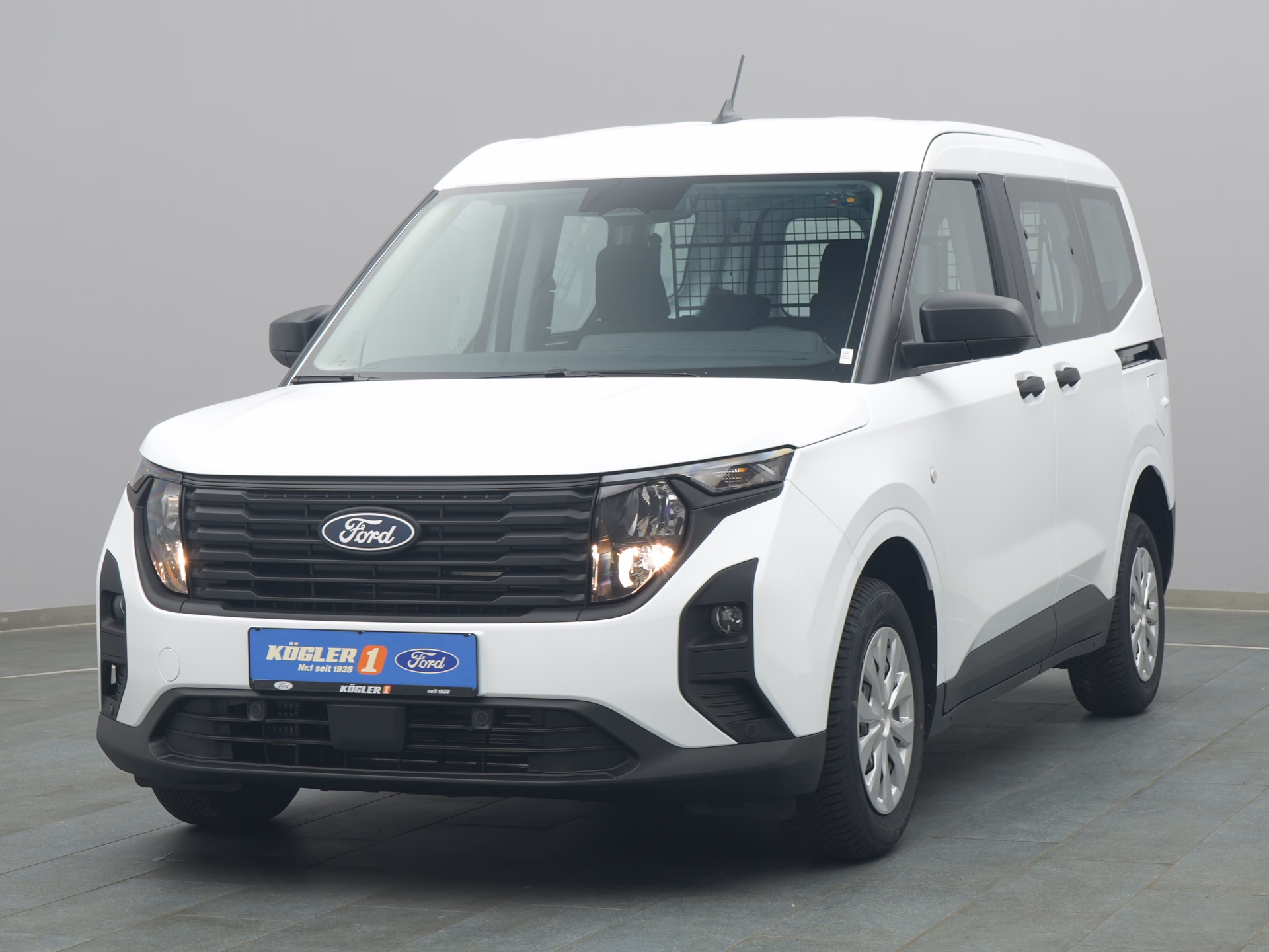 Ford Transit Courier Kasten in weiss