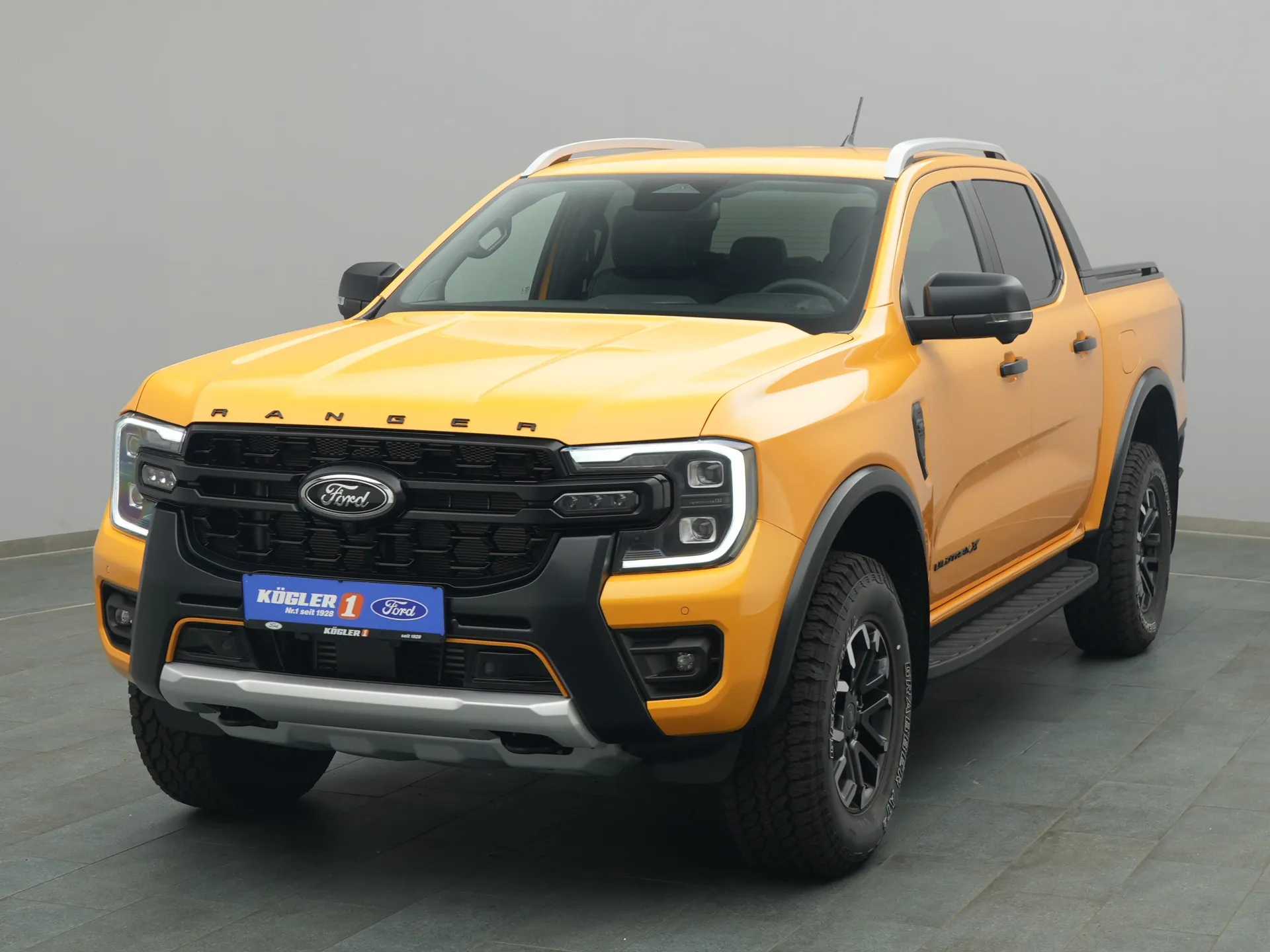 Ford Ranger DoKa Wildtrak X in orange