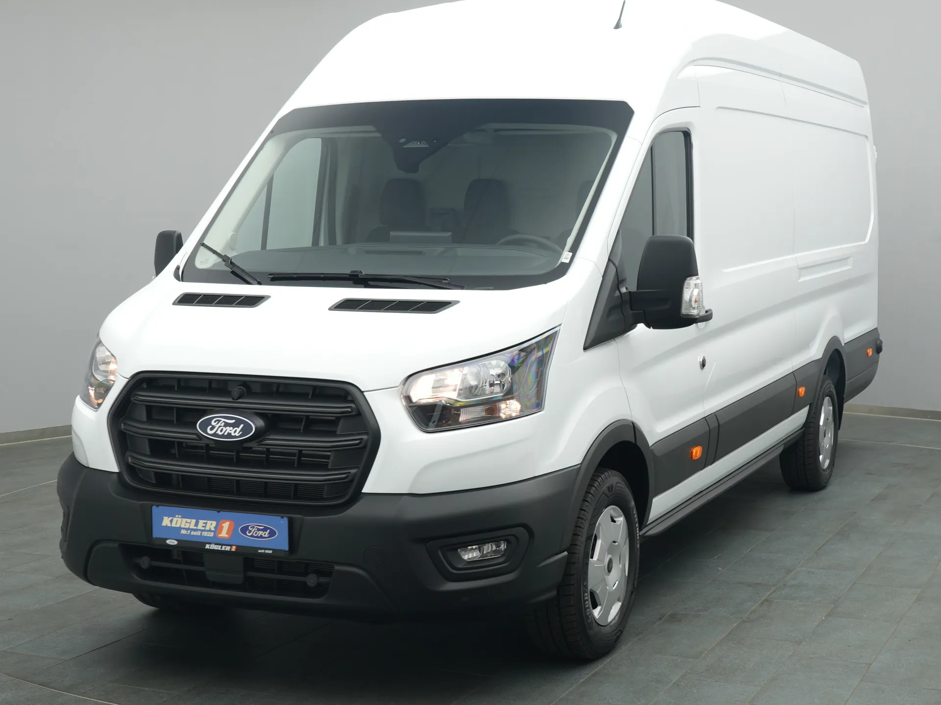 Ford Transit Kasten in weiss