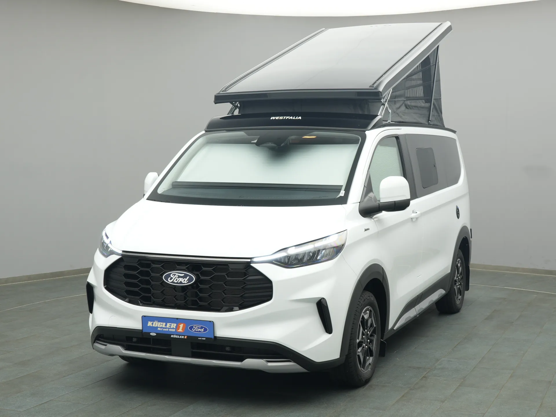 Ford Nugget in weiss