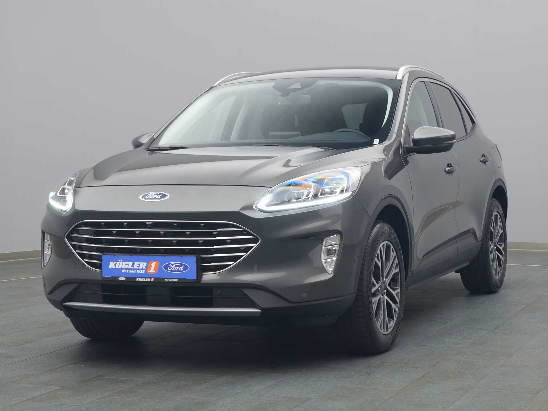 Ford Kuga Titanium X in grau