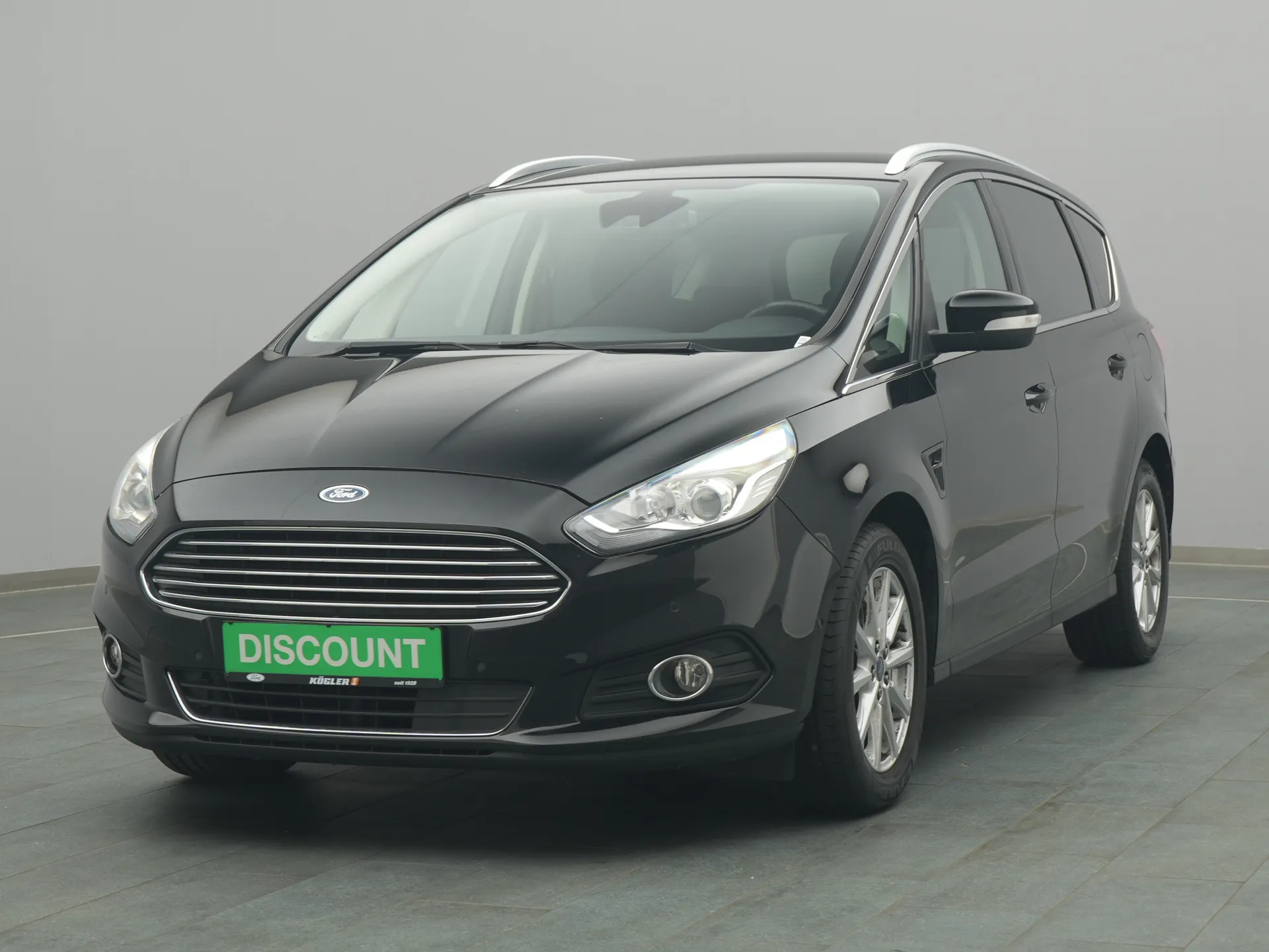 Ford S-MAX Business in schwarz