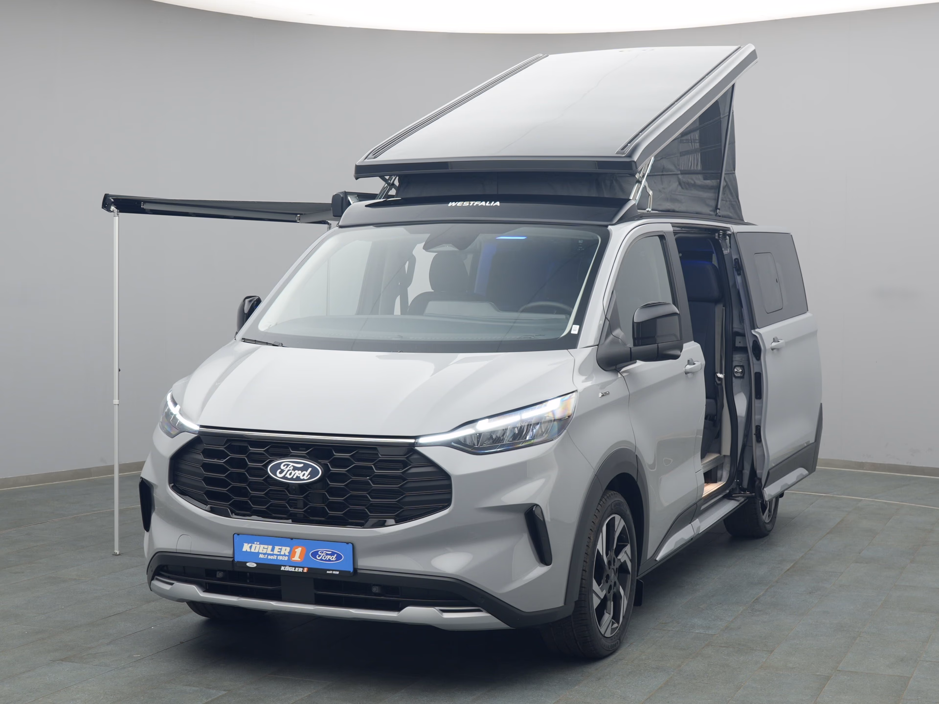 Ford Nugget in grau