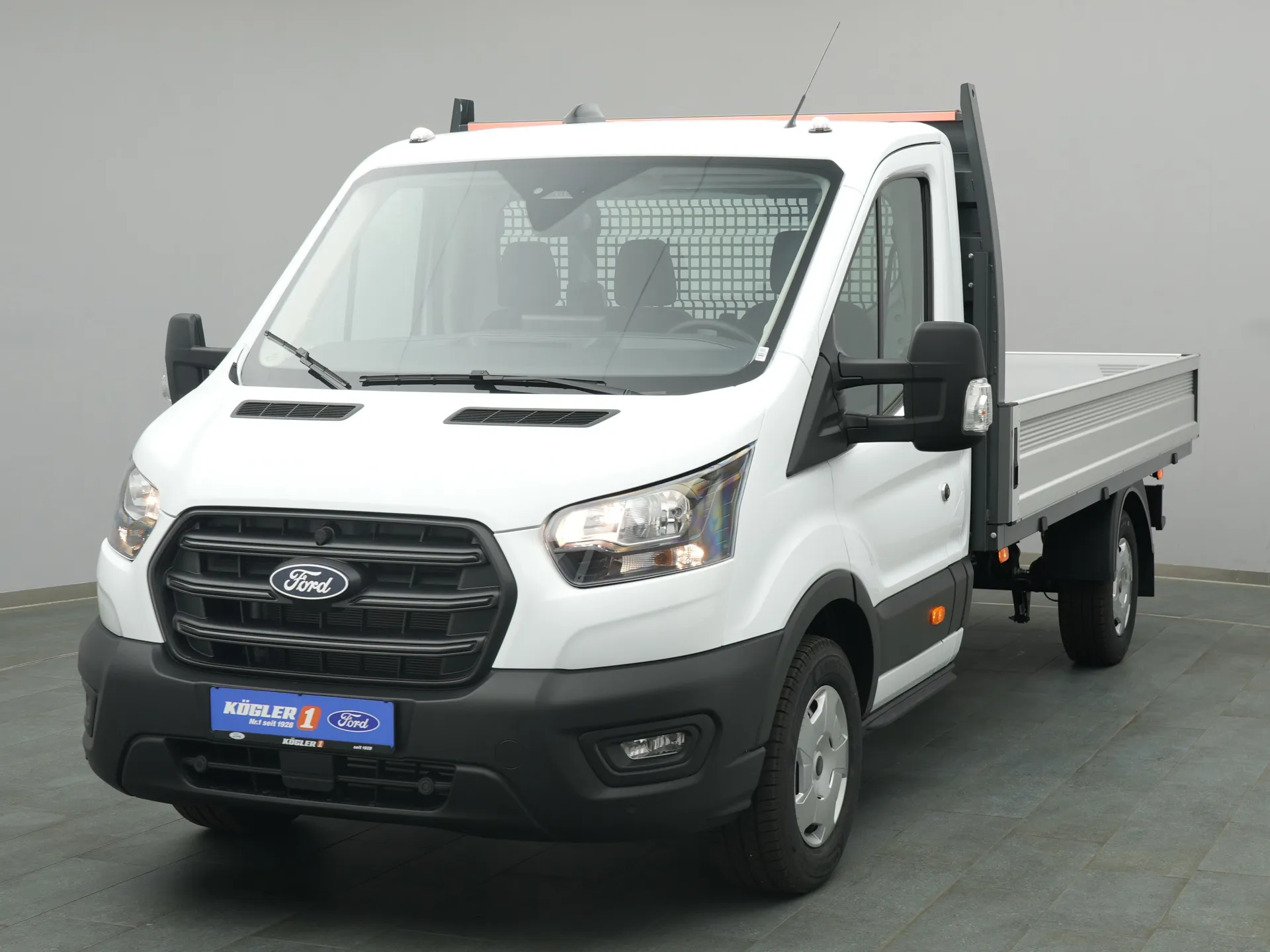 Ford Transit Pritsche EK in weiss