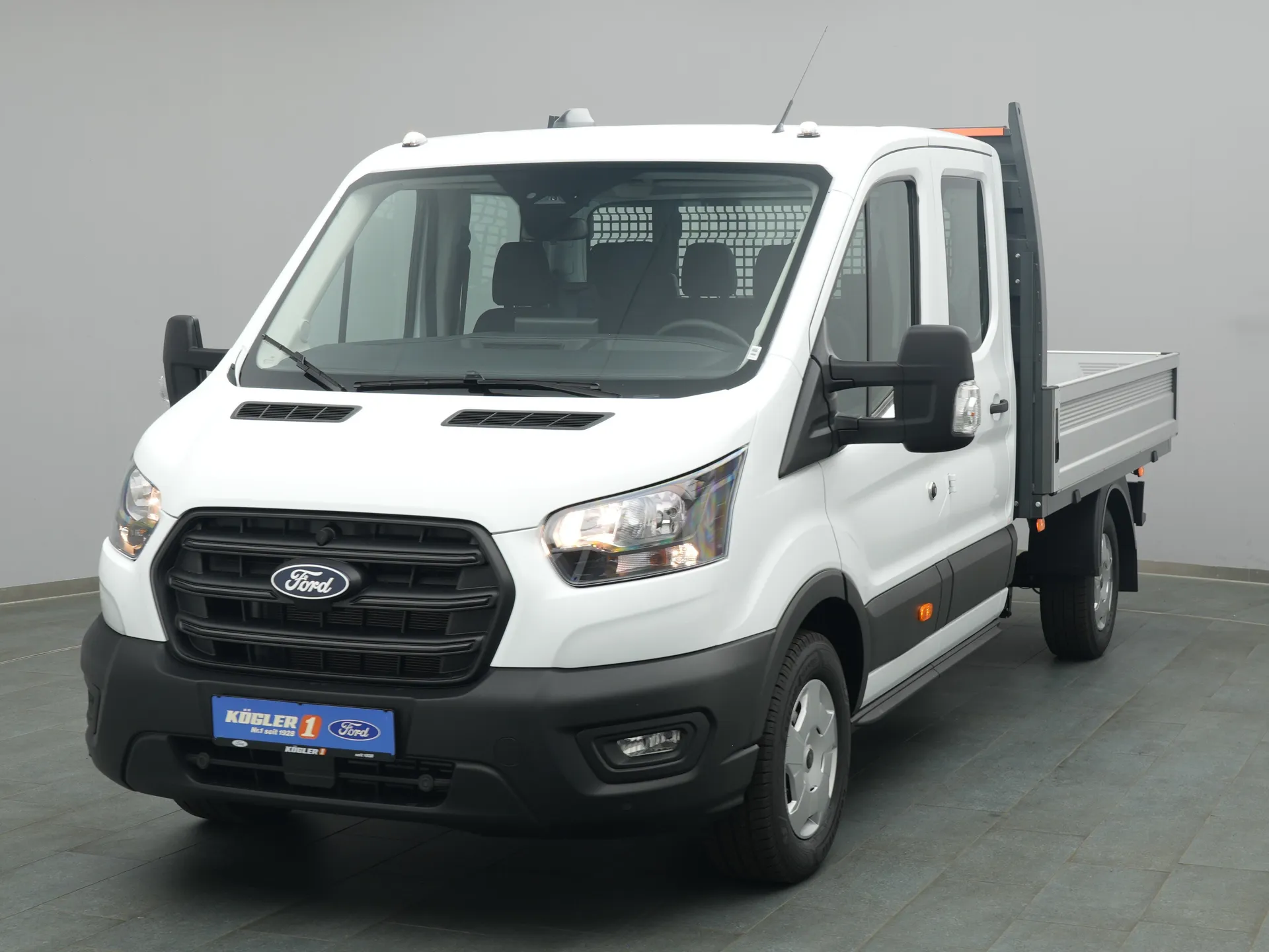 Ford Transit Pritsche Doka in weiss