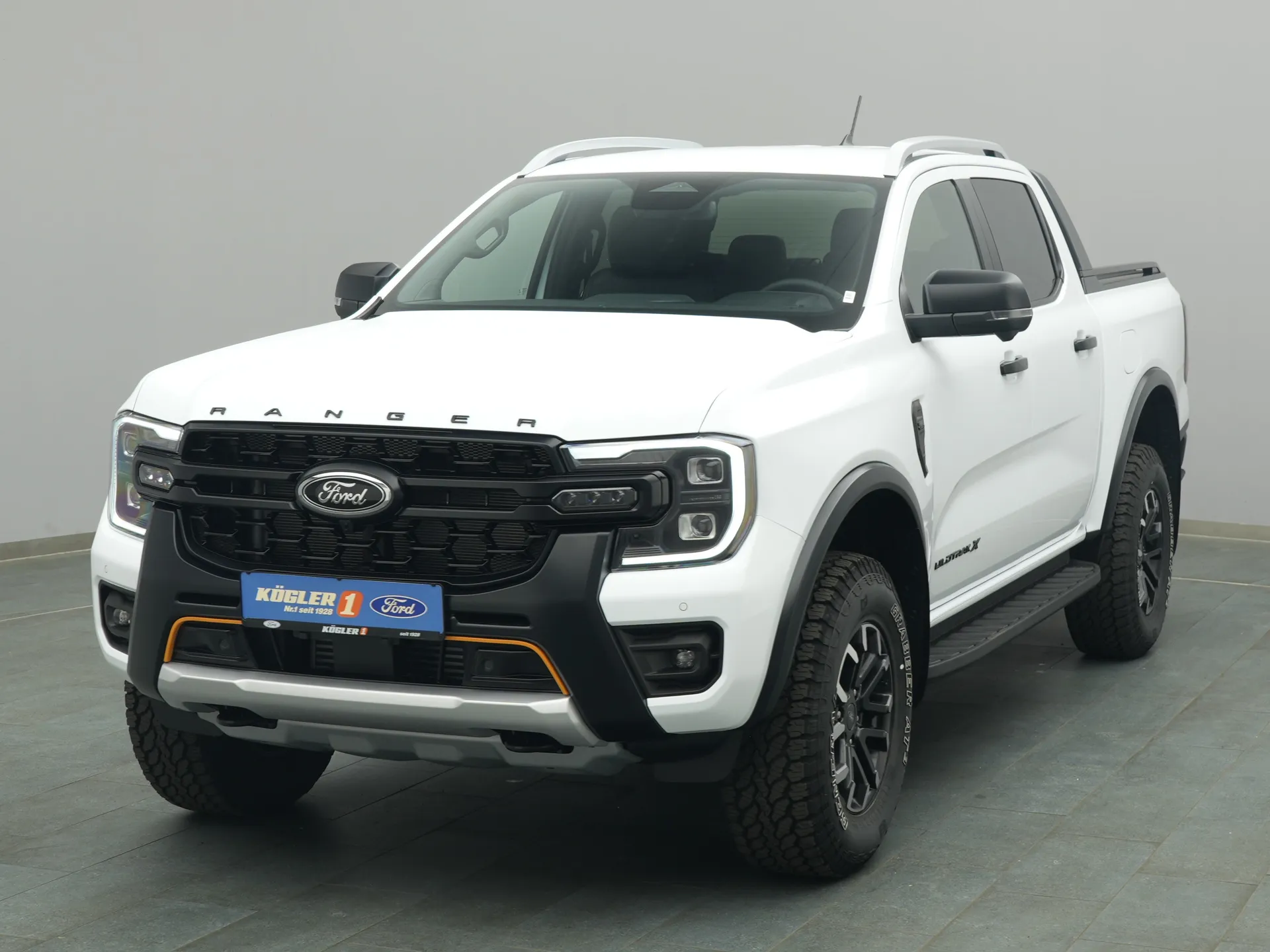 Ford Ranger DoKa Wildtrak X in weiss