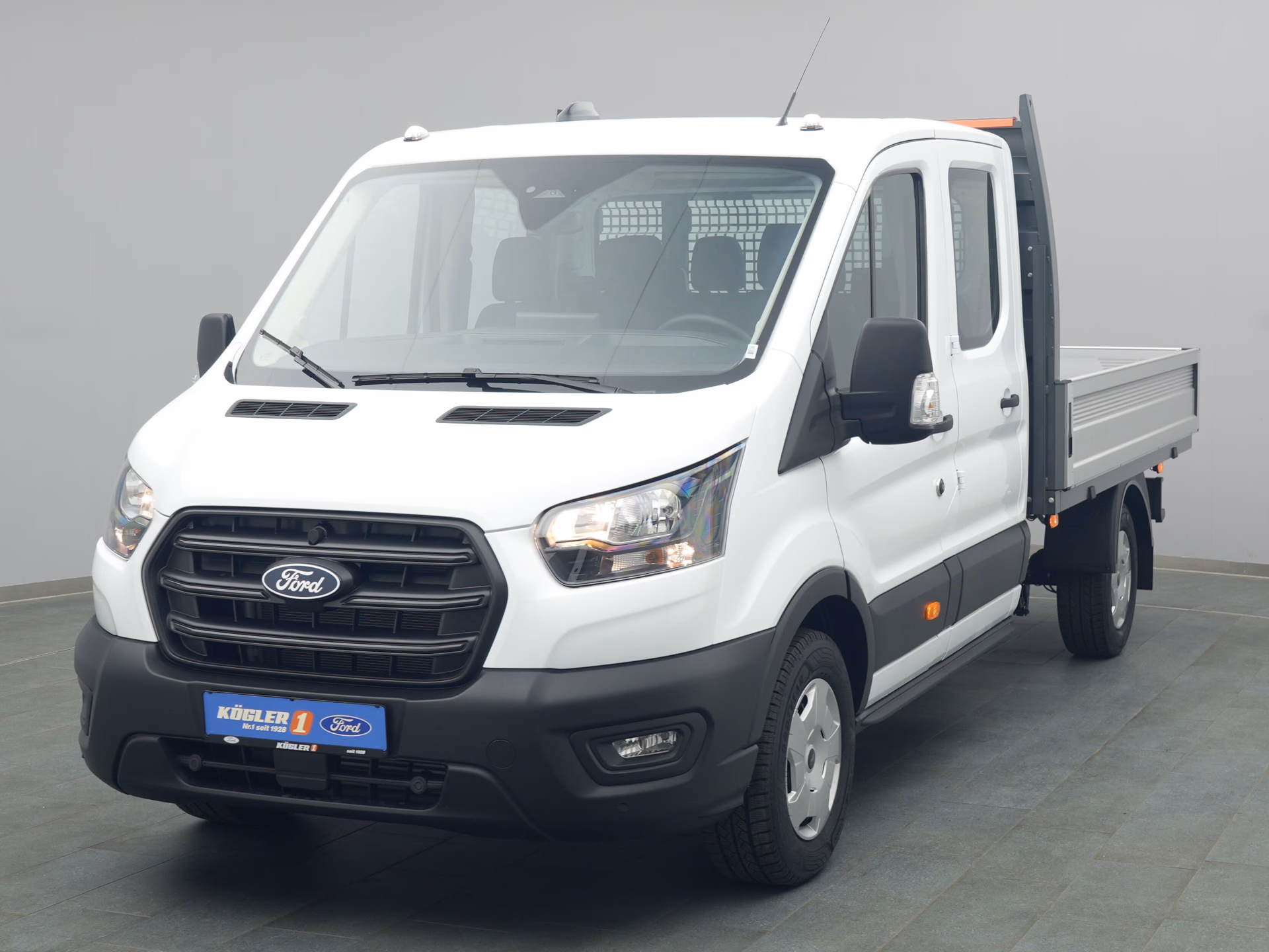 Ford Transit Pritsche Doka in weiss
