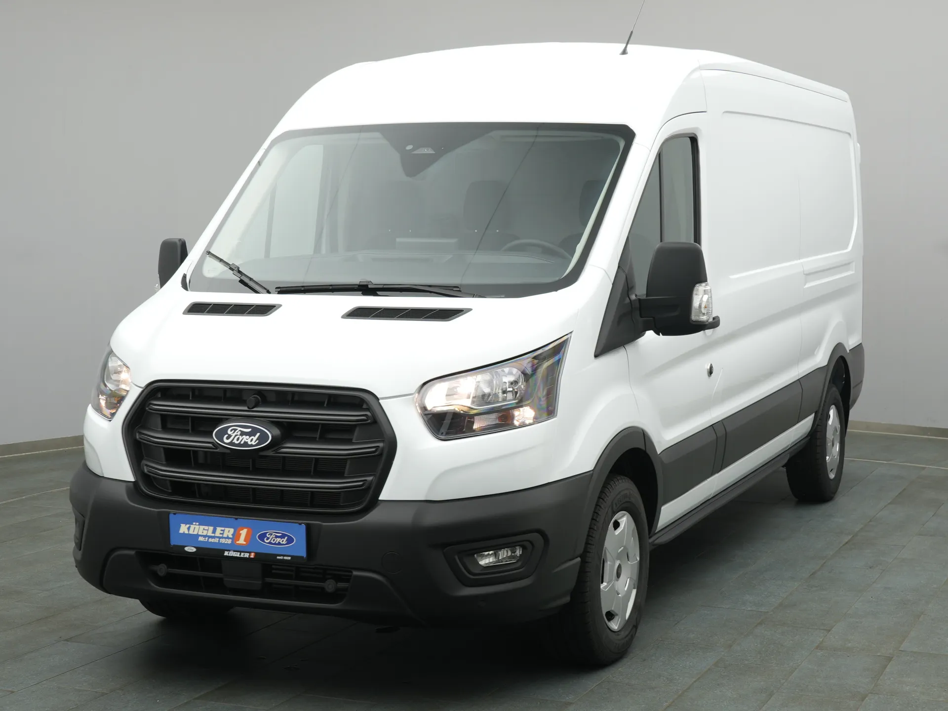 Ford Transit Kasten in weiss