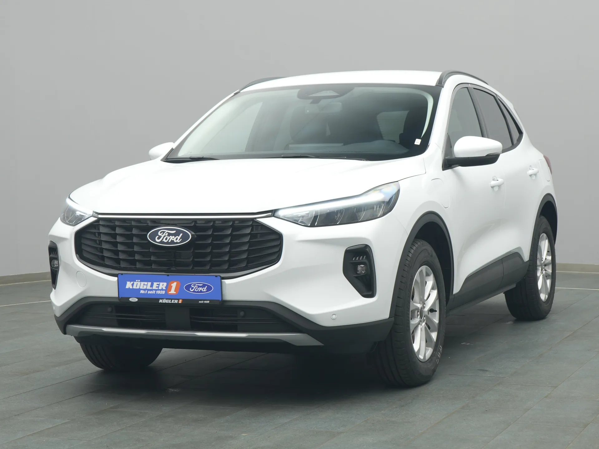 Ford Kuga Titanium in weiss