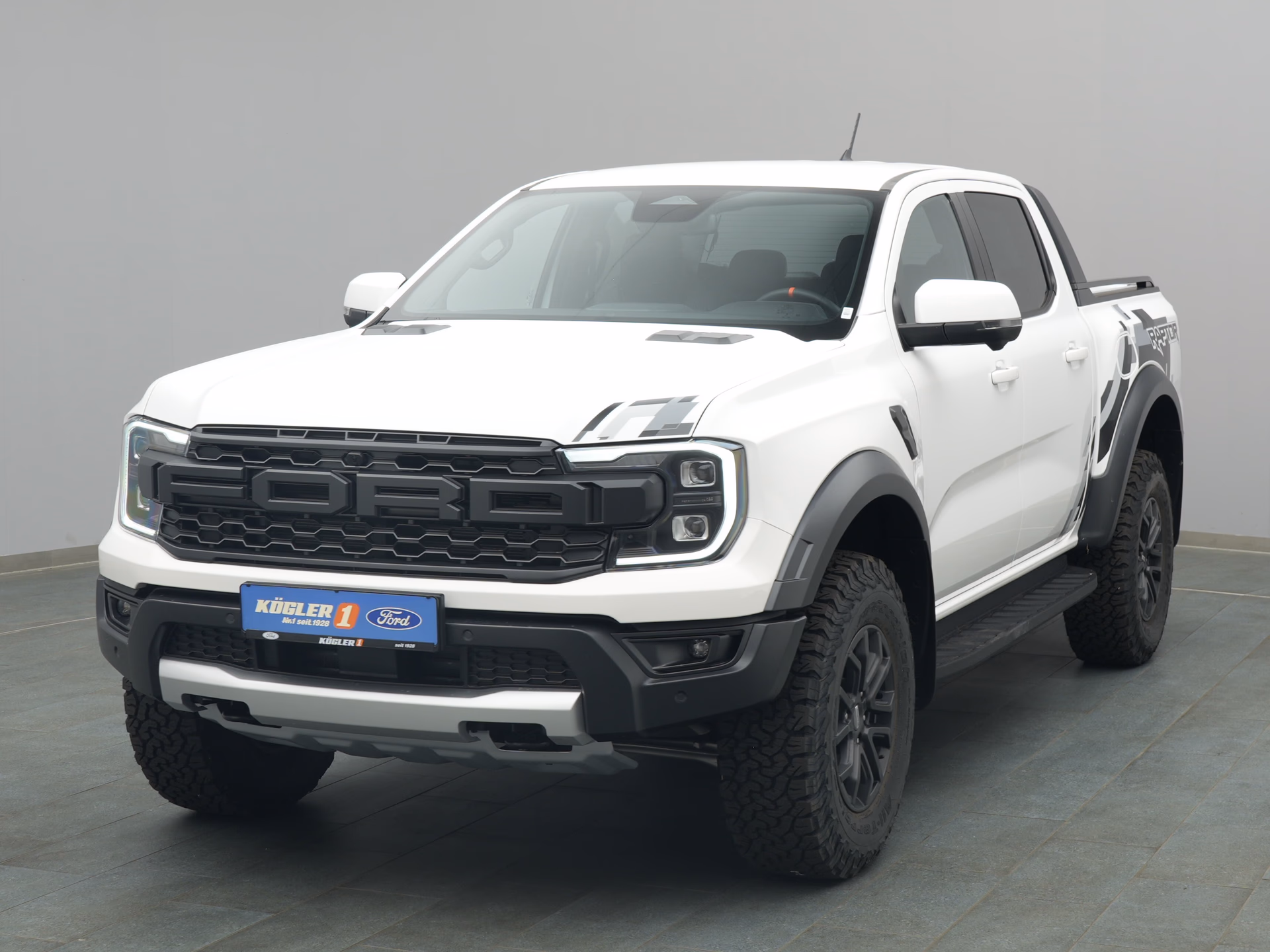Ford Ranger Raptor in weiss