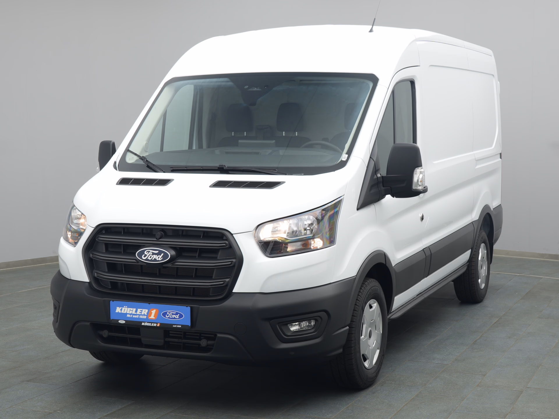 Ford Transit Kasten in weiss