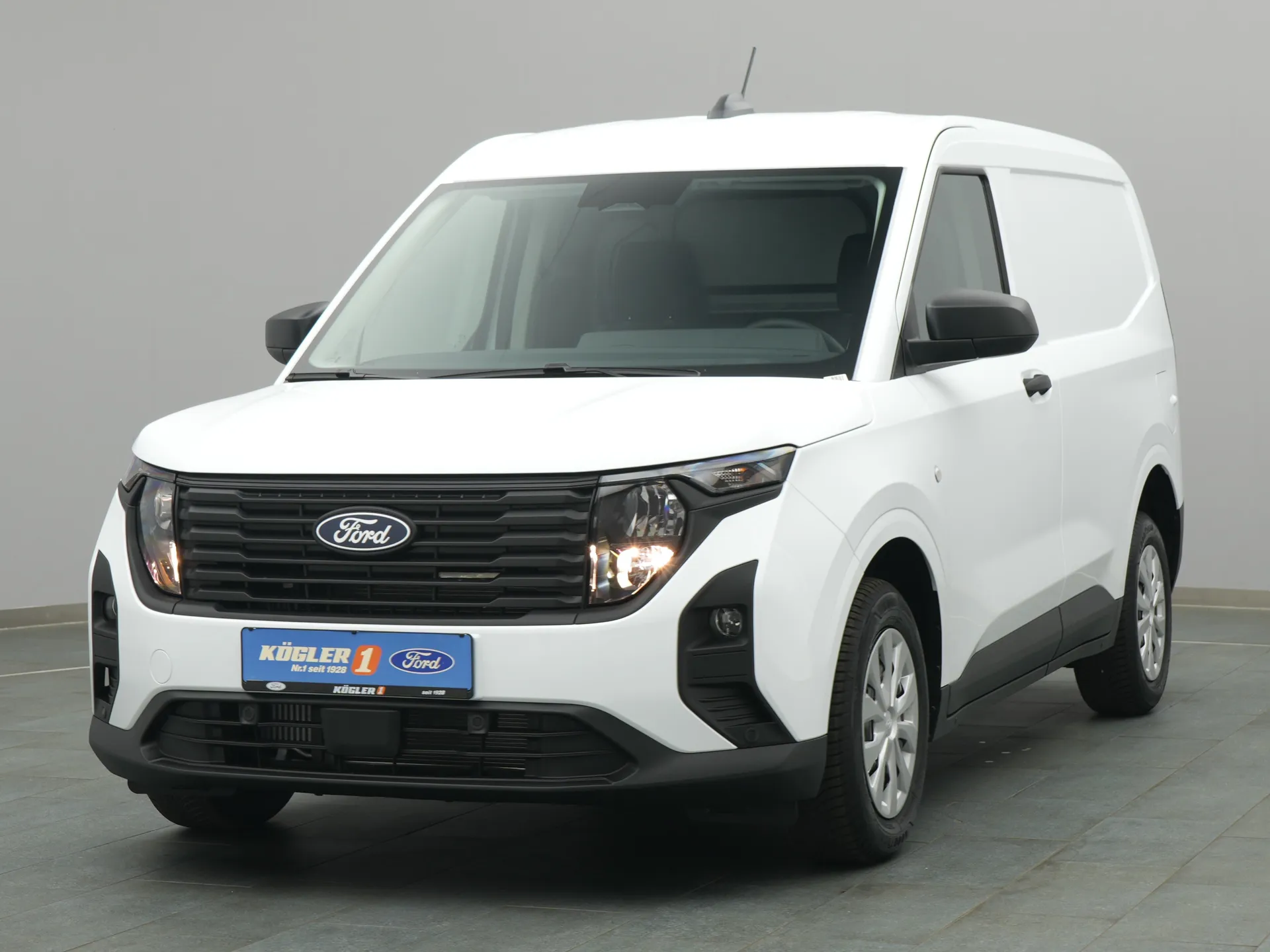 Ford Transit Courier Kasten in weiss