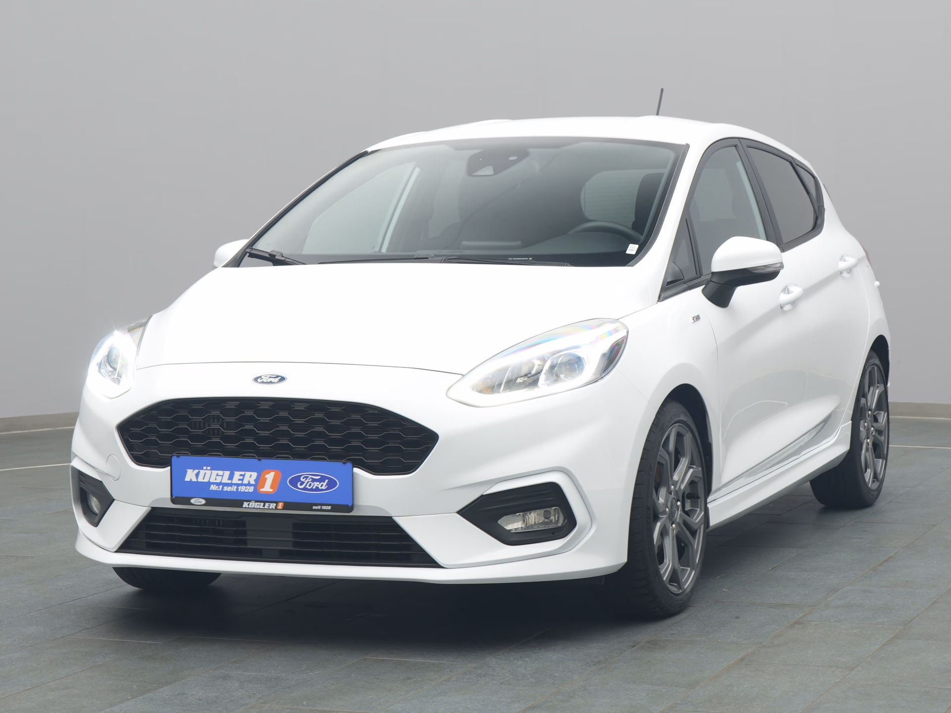Ford Fiesta ST-Line in weiss