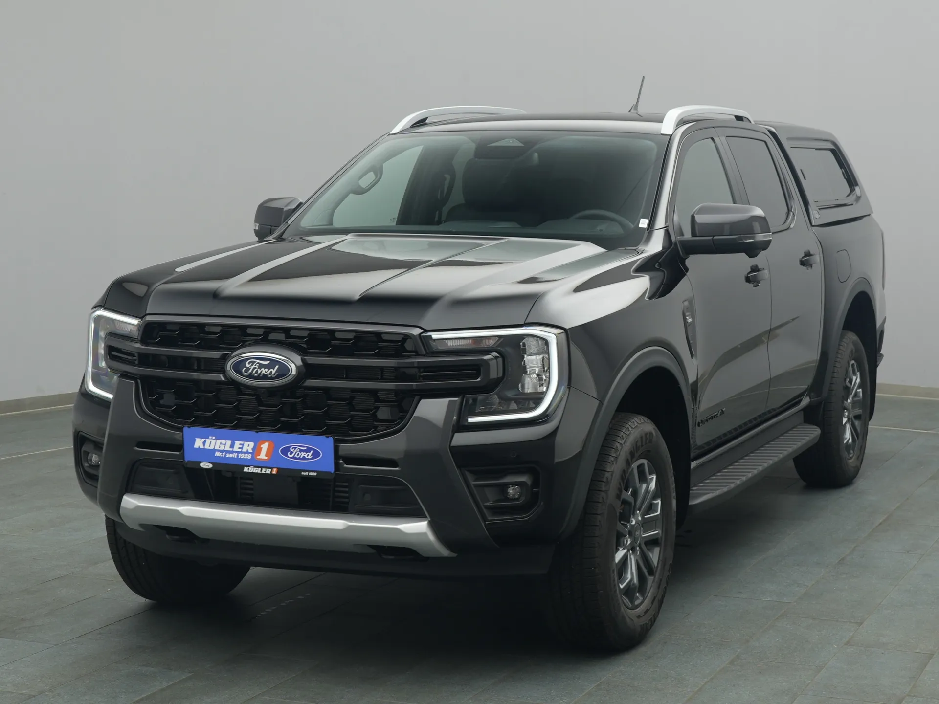 Ford Ranger DoKa Wildtrak in schwarz