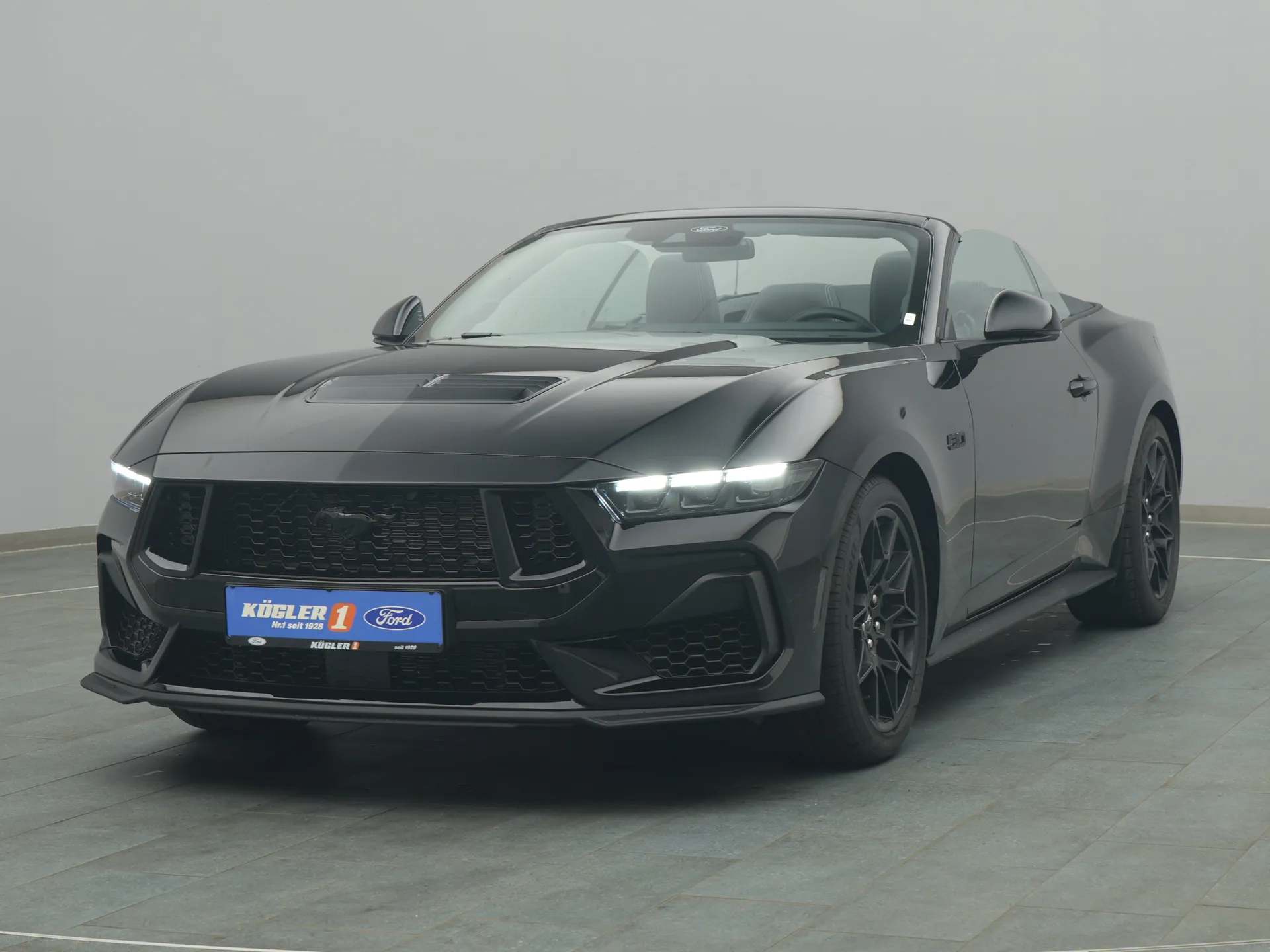 Ford Mustang GT in schwarz