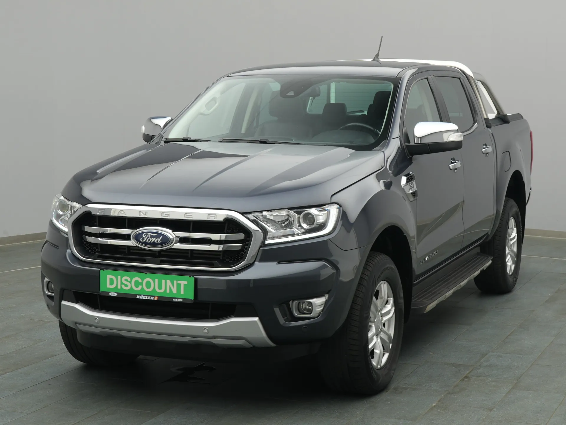 Ford Ranger DoKa Limited in grau