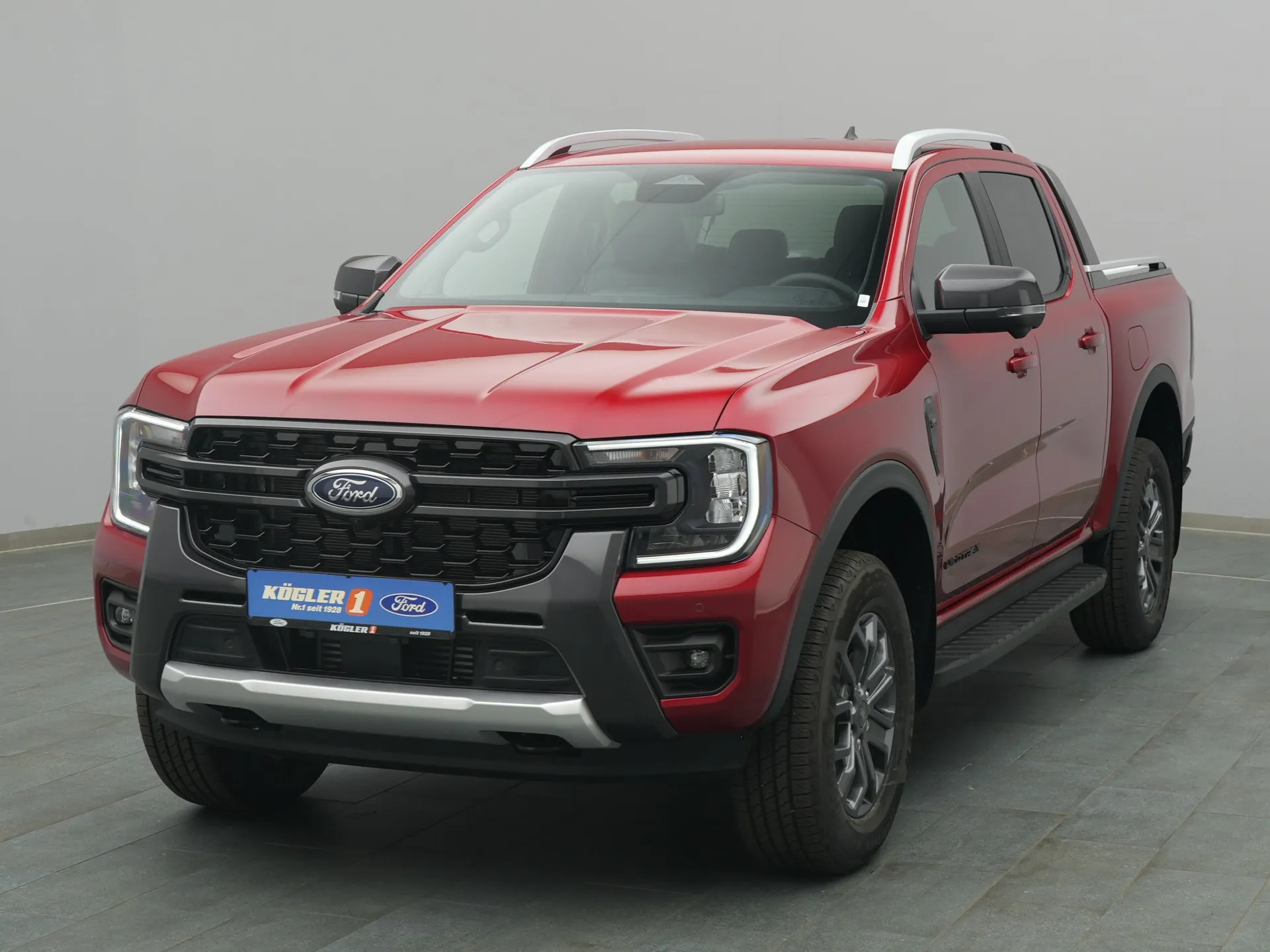 Ford Ranger DoKa Wildtrak in rot